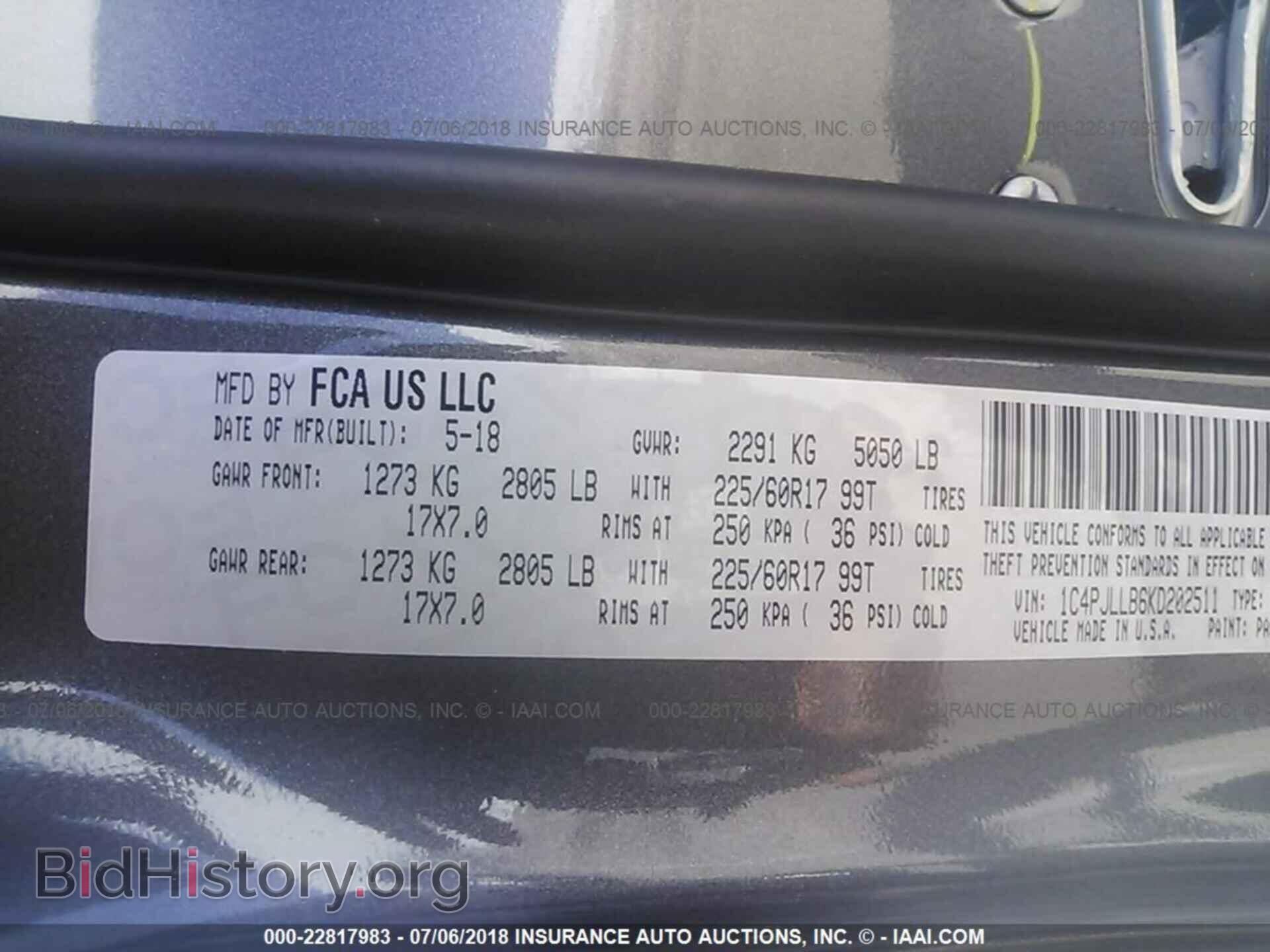 2019 Jeep Cherokee - VIN: 1C4PJLLB6KD202511 - Photo 9