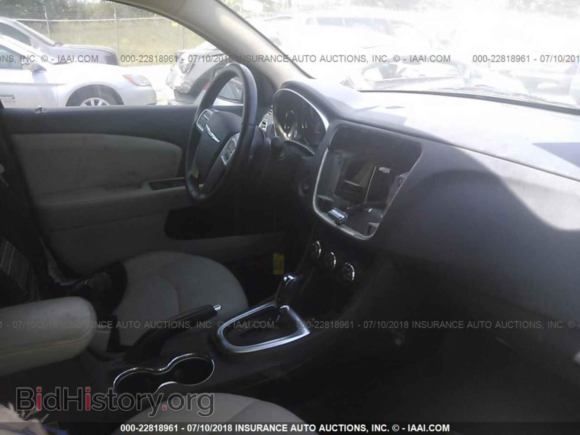 2012 Chrysler 200 - VIN: 1C3CCBBB1CN300852 - Фото 5