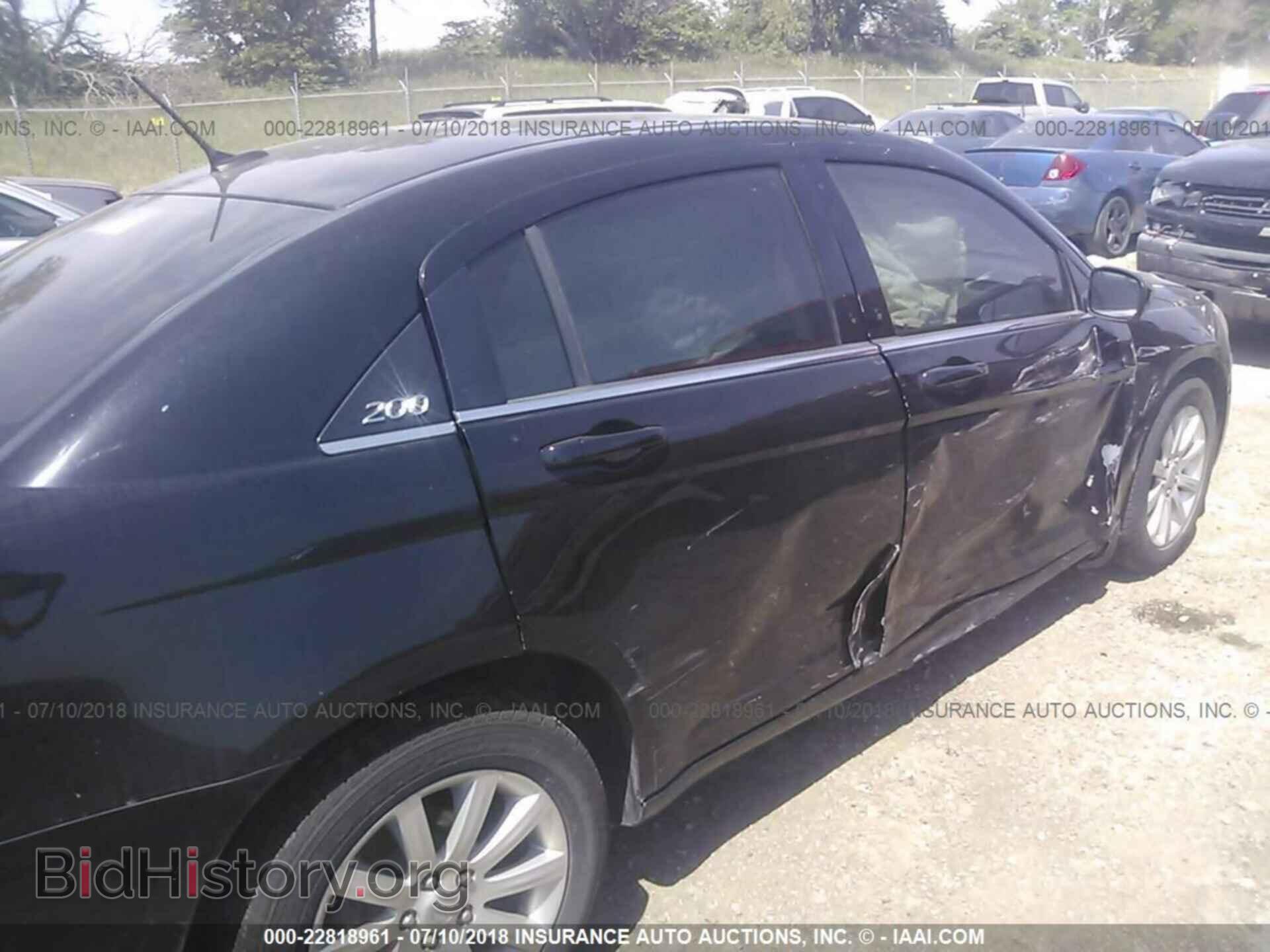 2012 Chrysler 200 - VIN: 1C3CCBBB1CN300852 - Фото 6