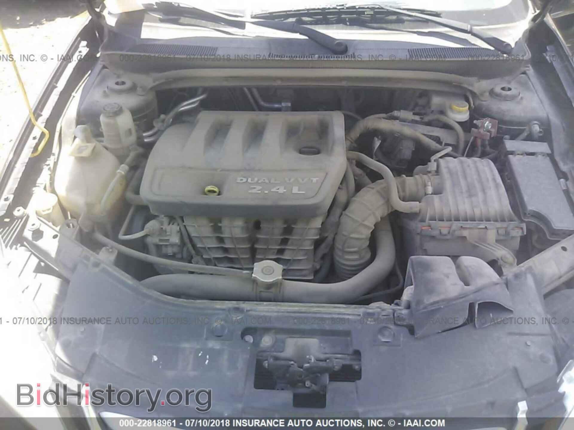 2012 Chrysler 200 - VIN: 1C3CCBBB1CN300852 - Фото 10
