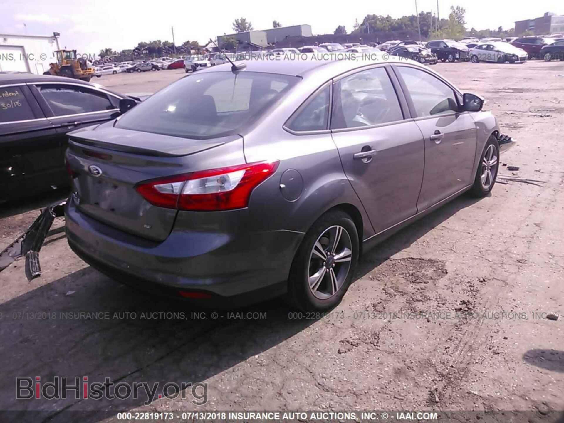 2014 Ford Focus - VIN: 1FADP3F28EL446657 - Фото 4