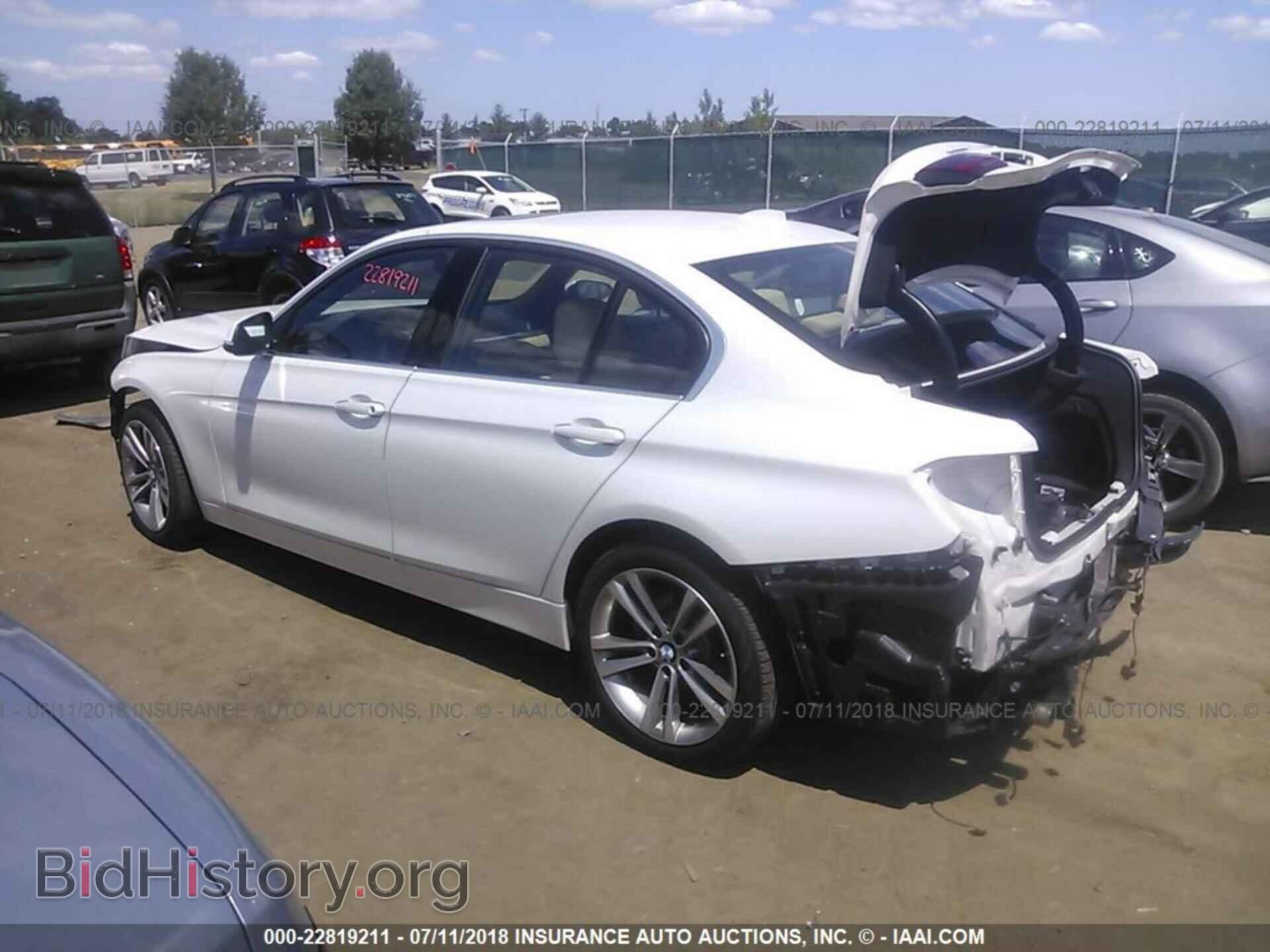 2017 Bmw 330 - VIN: WBA8D9G59HNU61318 - Фото 3