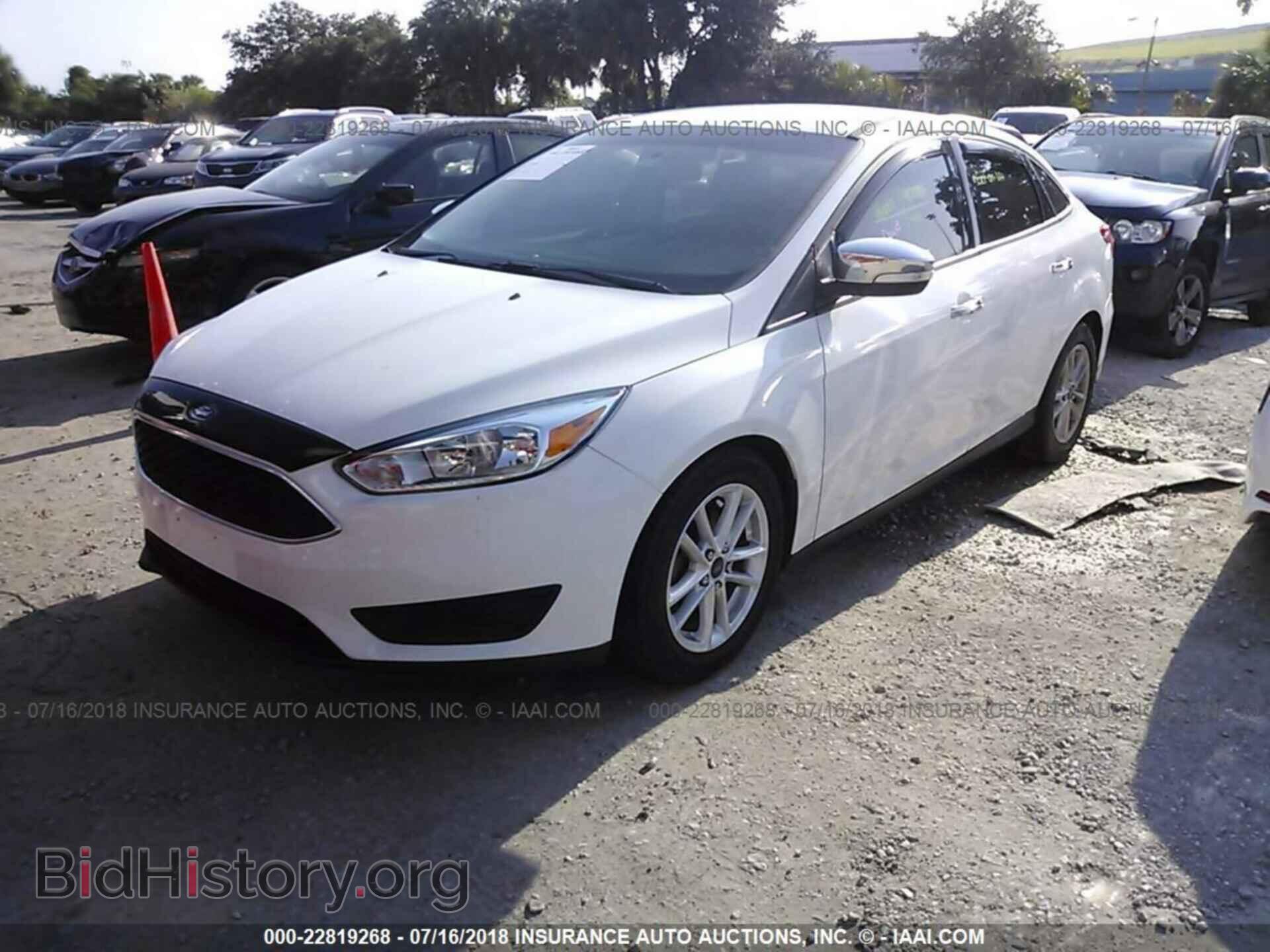2015 Ford Focus - VIN: 1FADP3F21FL354467 - Photo 2