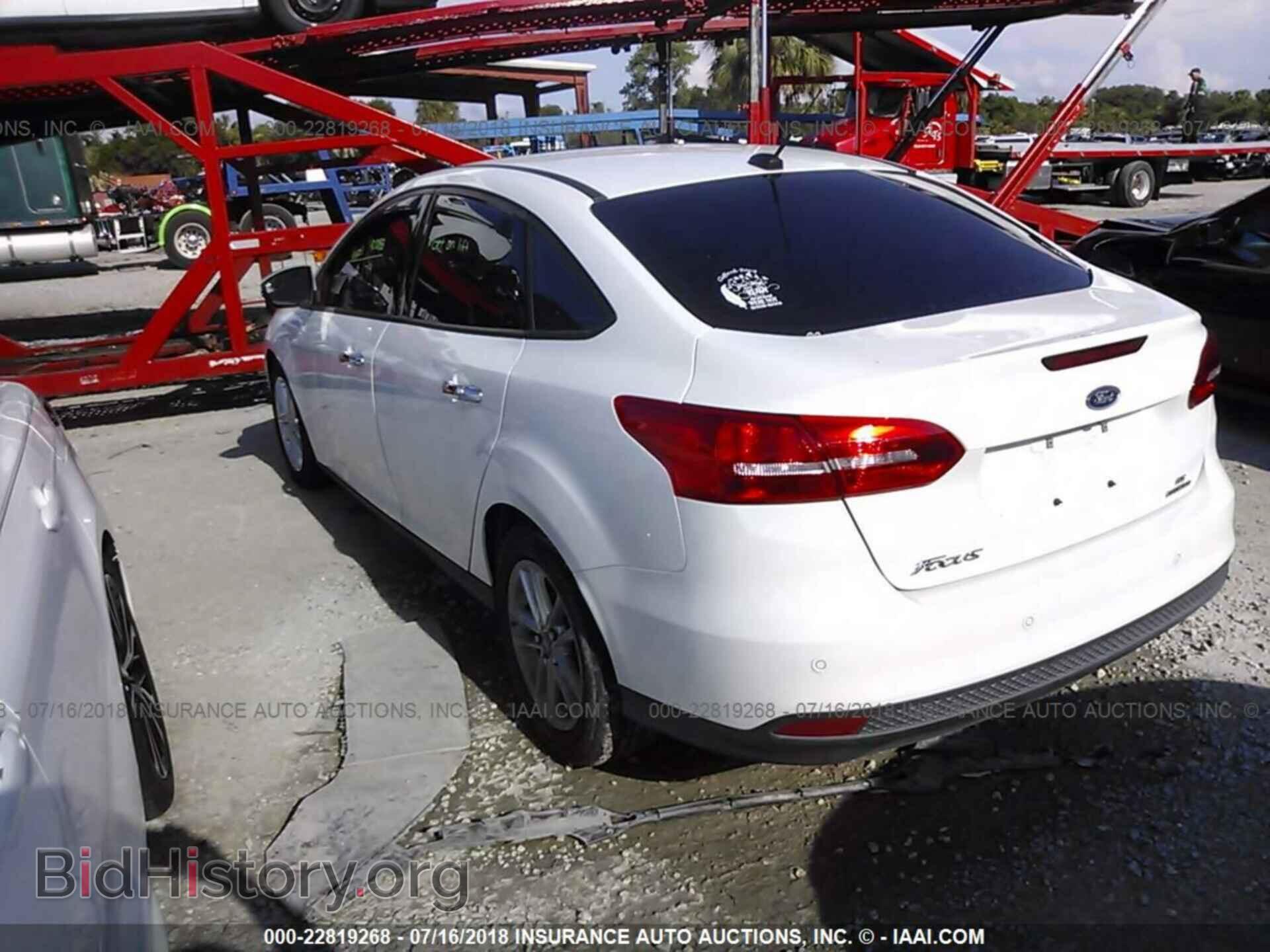 2015 Ford Focus - VIN: 1FADP3F21FL354467 - Photo 3