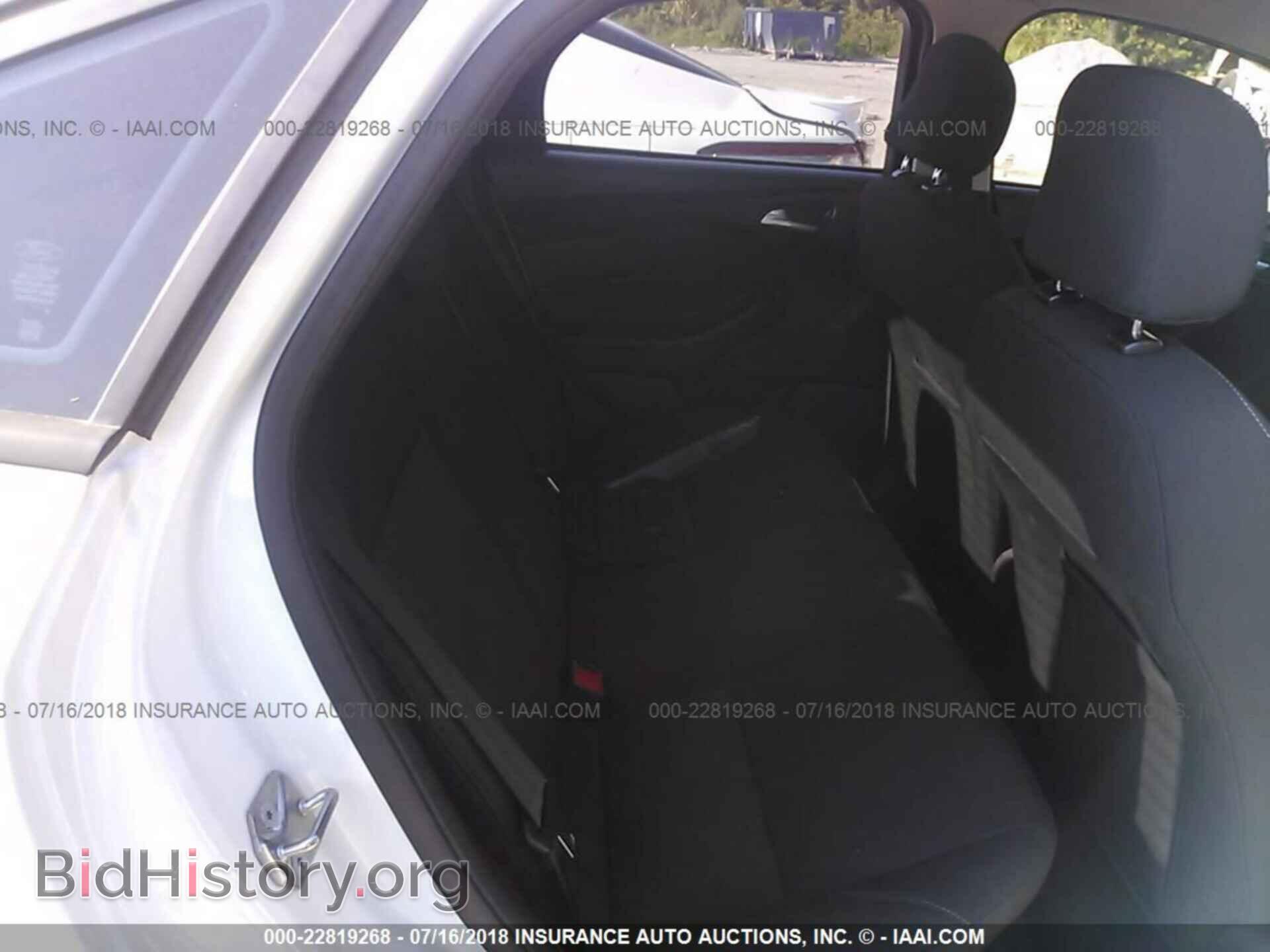 2015 Ford Focus - VIN: 1FADP3F21FL354467 - Photo 8