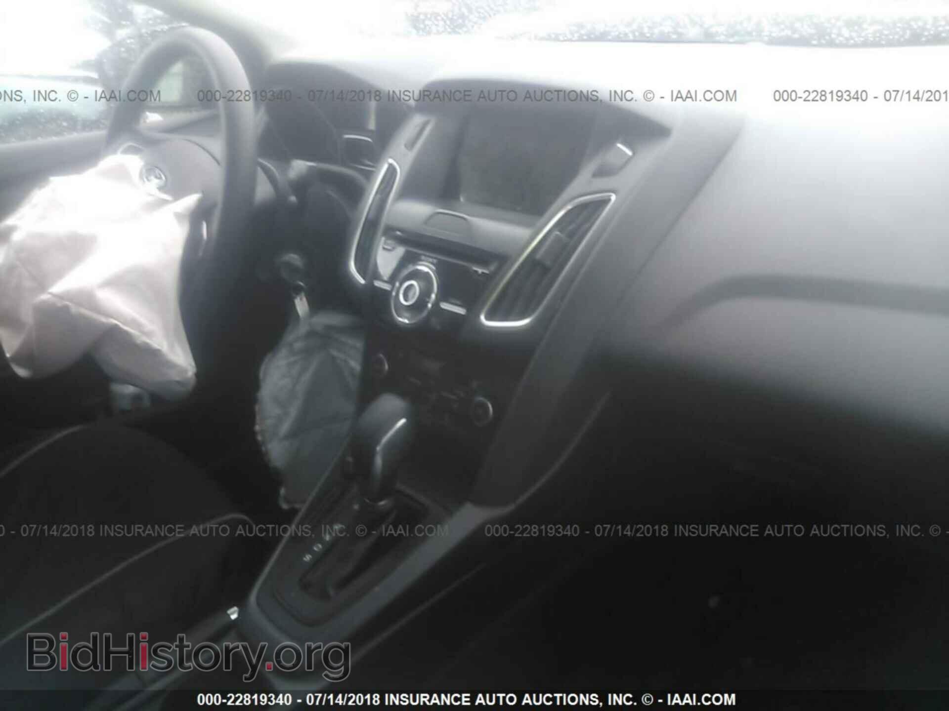 2018 Ford Focus - VIN: 1FADP3H27JL243380 - Фото 5