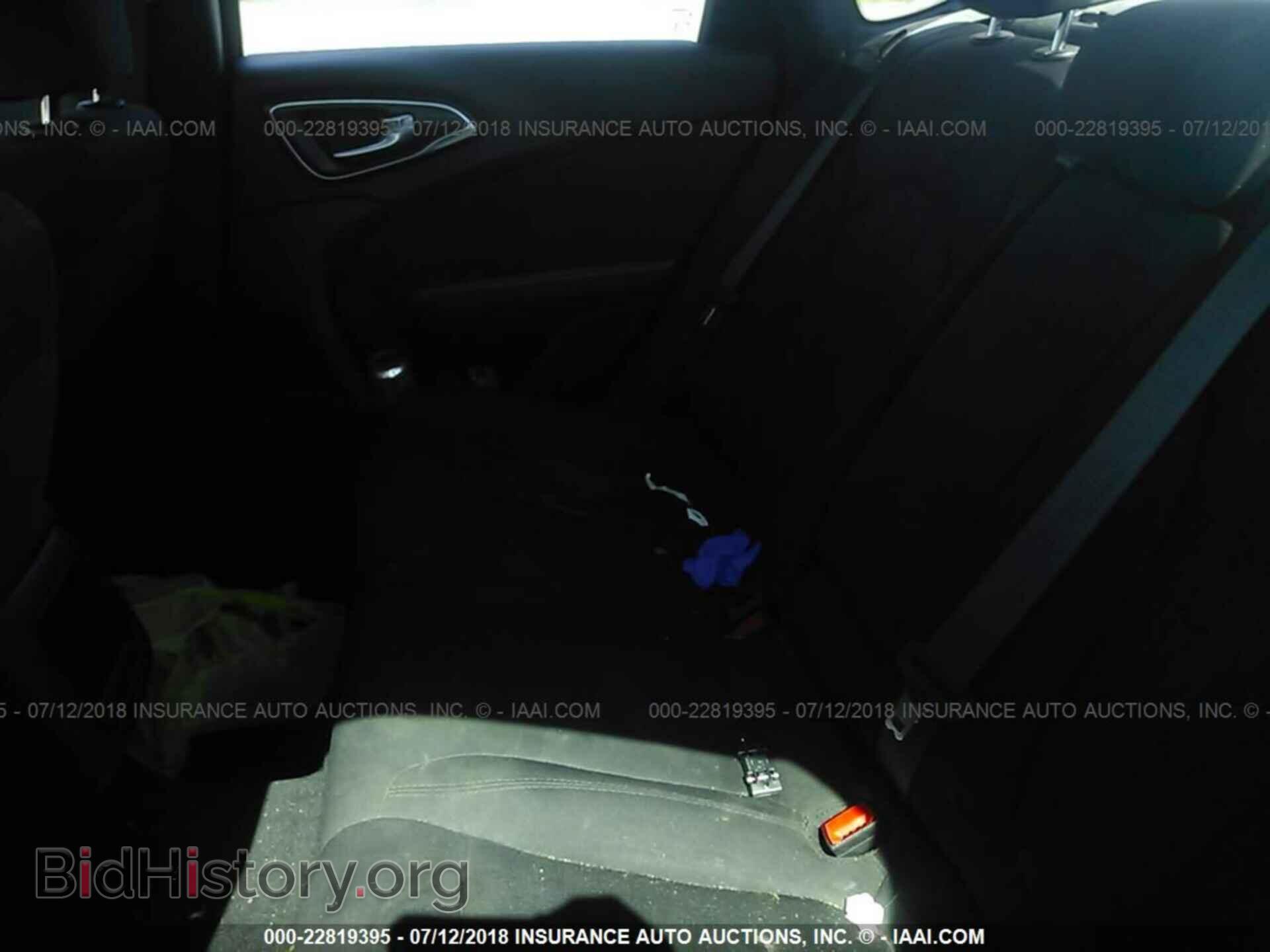 2015 Chrysler 200 - VIN: 1C3CCCAB6FN721820 - Фото 8