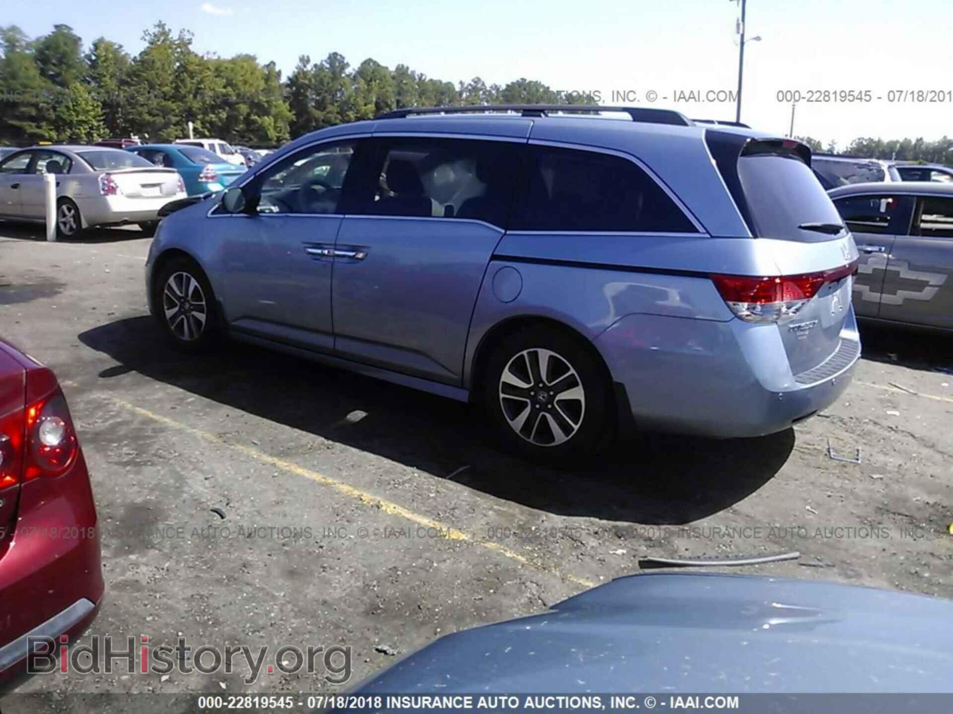 2014 Honda Odyssey - VIN: 5FNRL5H9XEB119956 - Фото 3