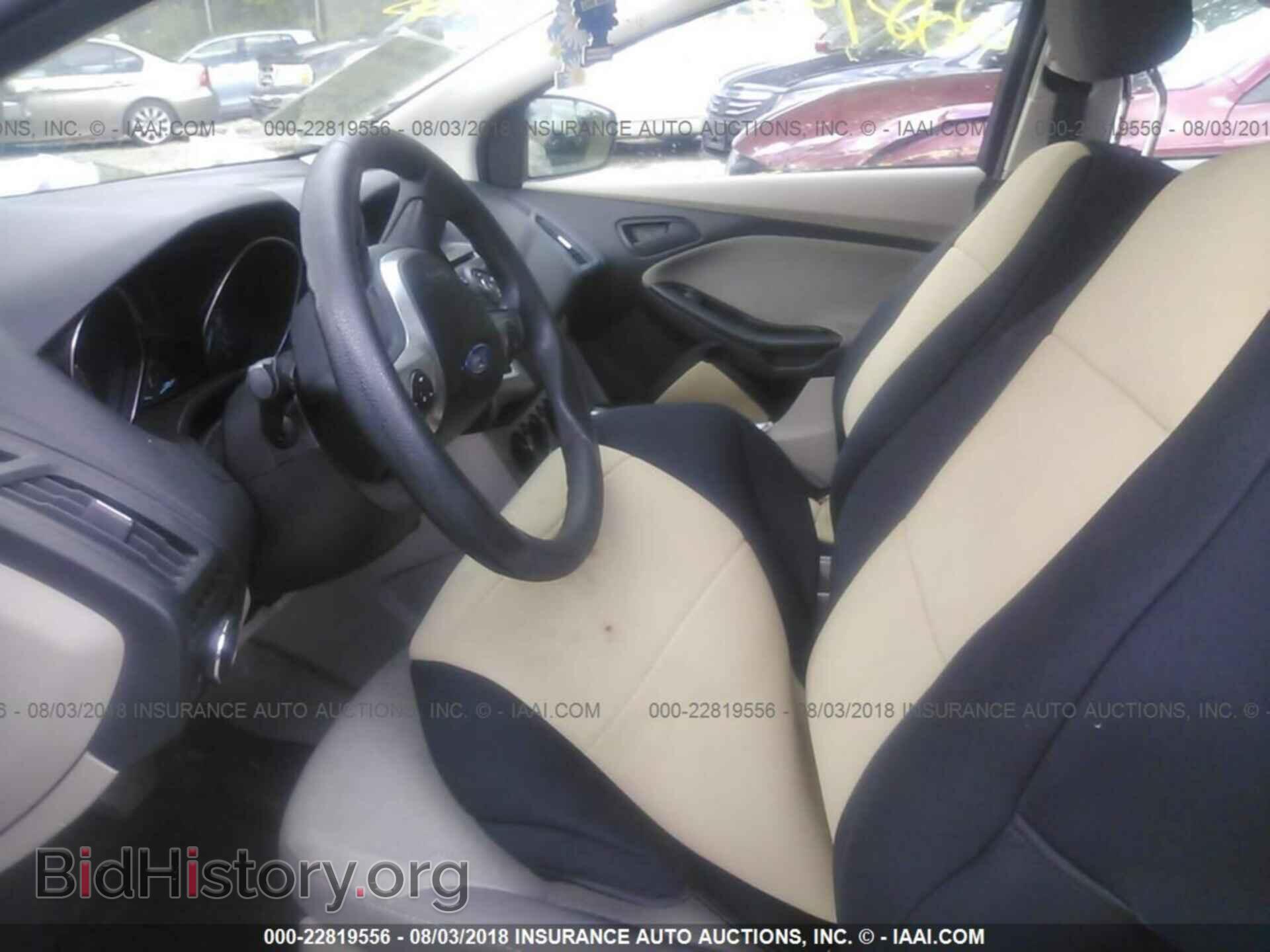 2012 Ford Focus - VIN: 1FAHP3K27CL137797 - Photo 5