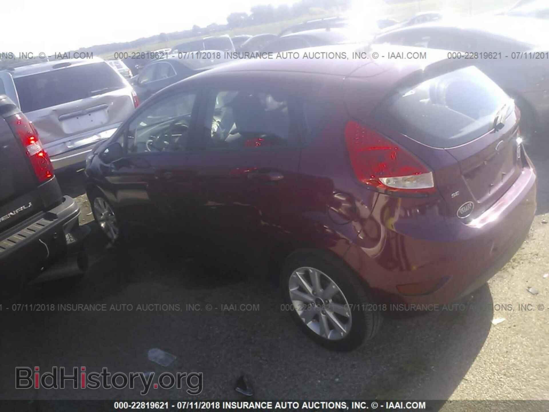 2011 Ford Fiesta - VIN: 3FADP4EJ0BM111420 - Фото 3