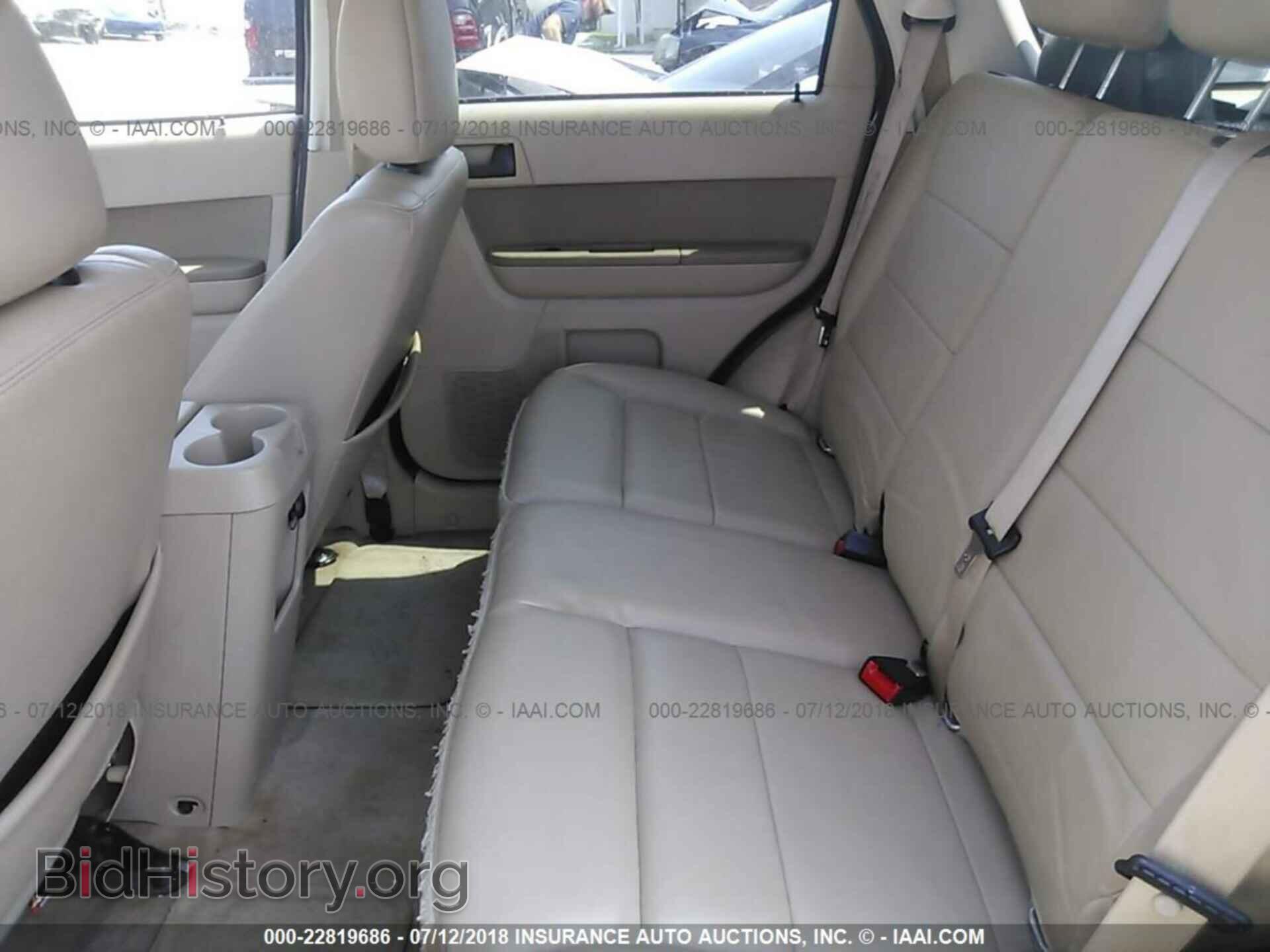2011 Ford Escape - VIN: 1FMCU0DGXBKA12510 - Фото 8