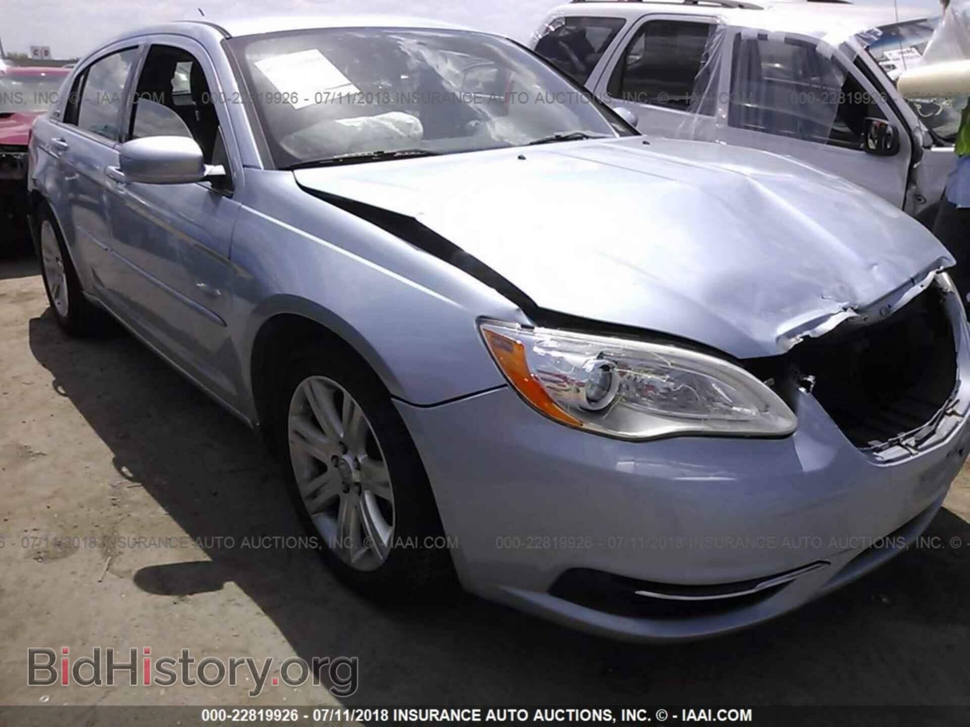 Photo 1C3CCBBB8DN656233 - Chrysler 200 2013