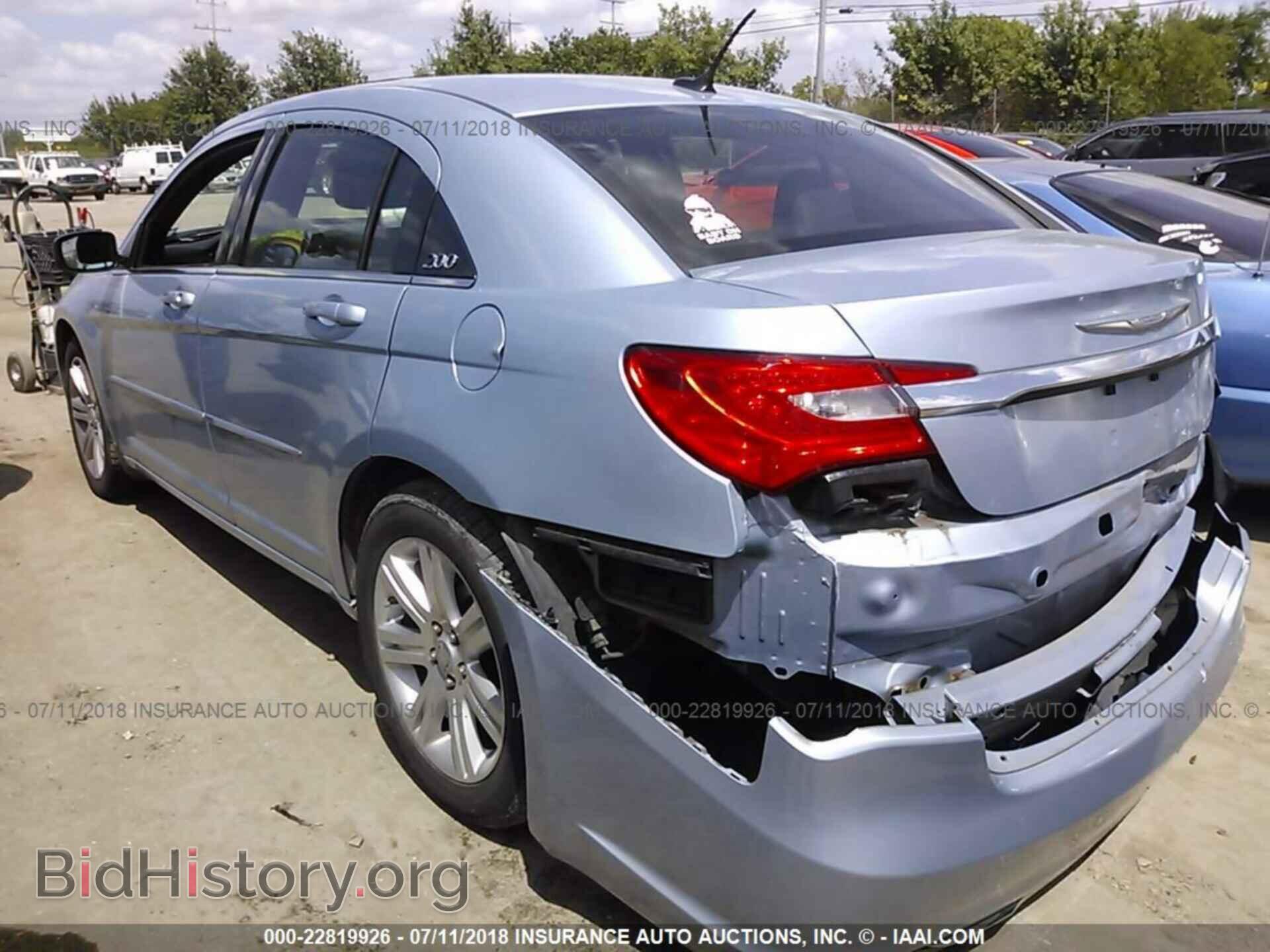 2013 Chrysler 200 - VIN: 1C3CCBBB8DN656233 - Photo 3
