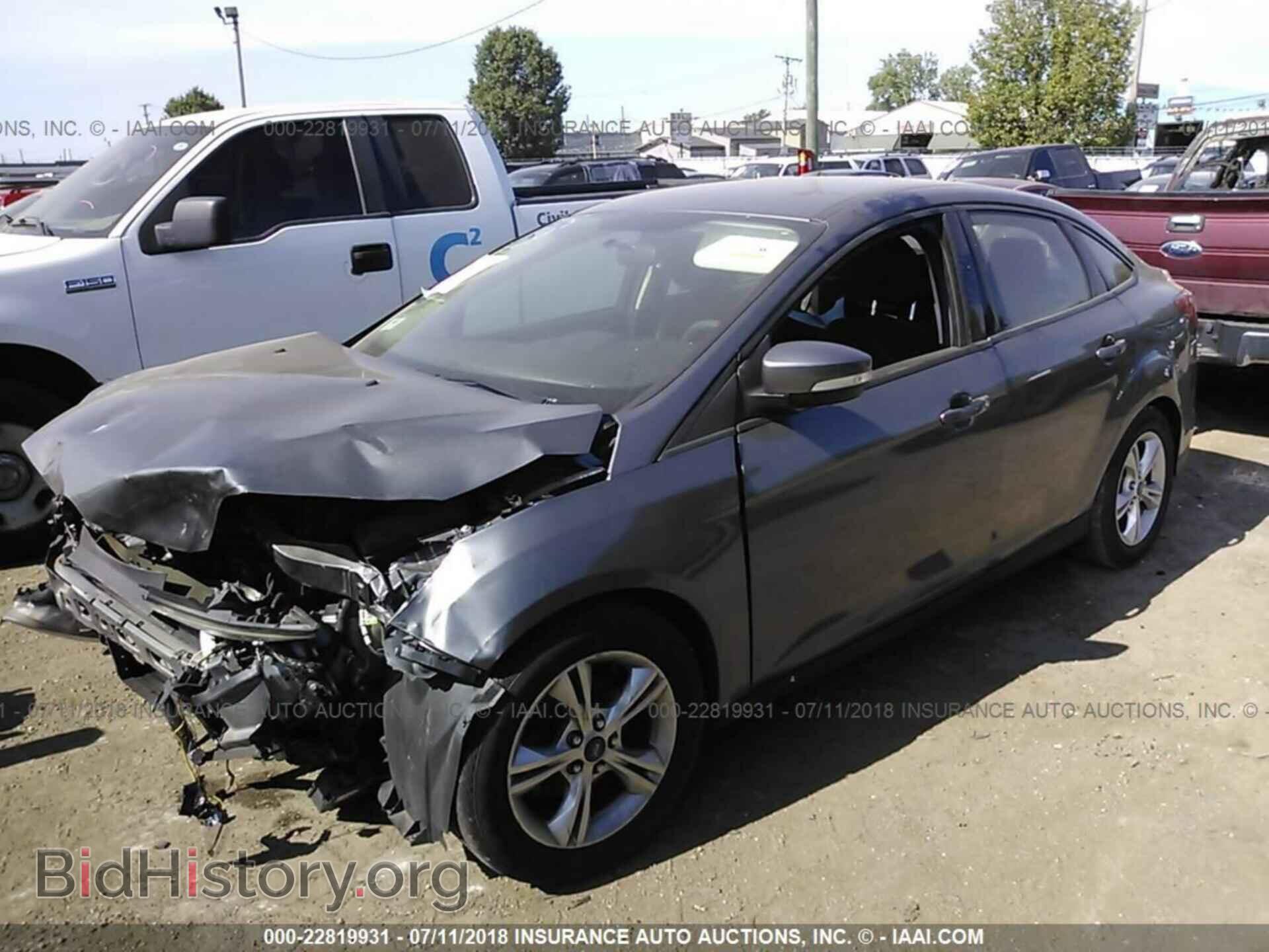 2014 Ford Focus - VIN: 1FADP3F21EL190622 - Фото 2