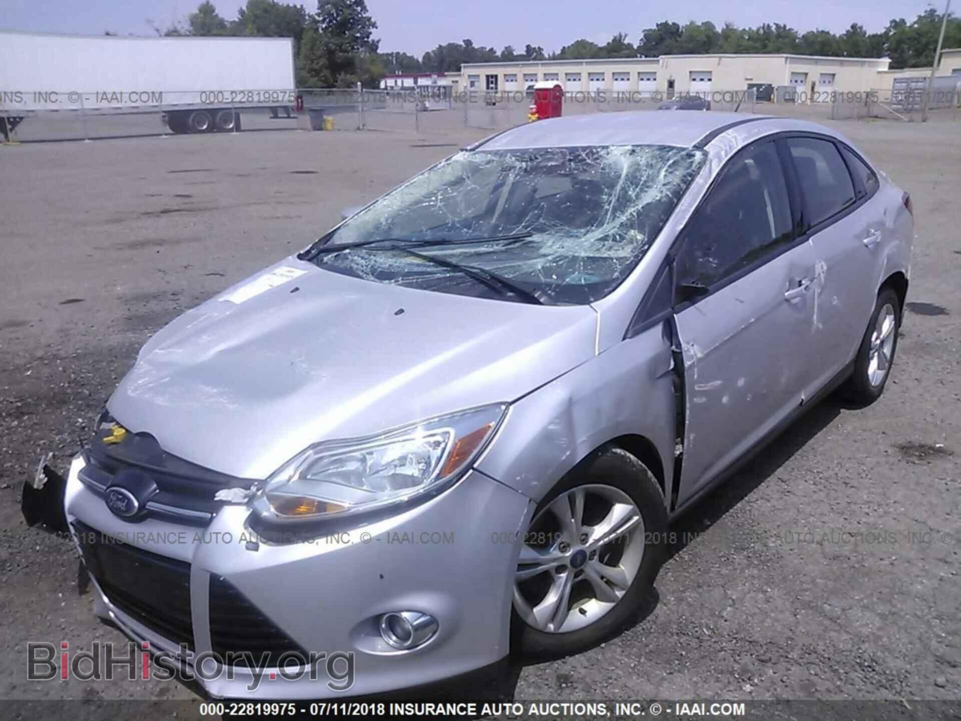 2012 Ford Focus - VIN: 1FAHP3F25CL446596 - Фото 2