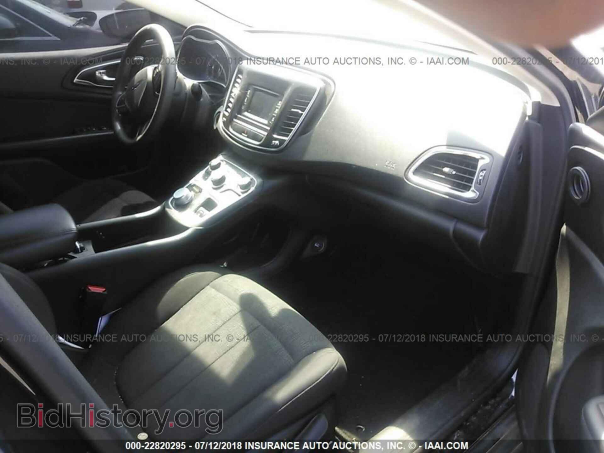 2016 Chrysler 200 - VIN: 1C3CCCAB4GN170319 - Photo 5