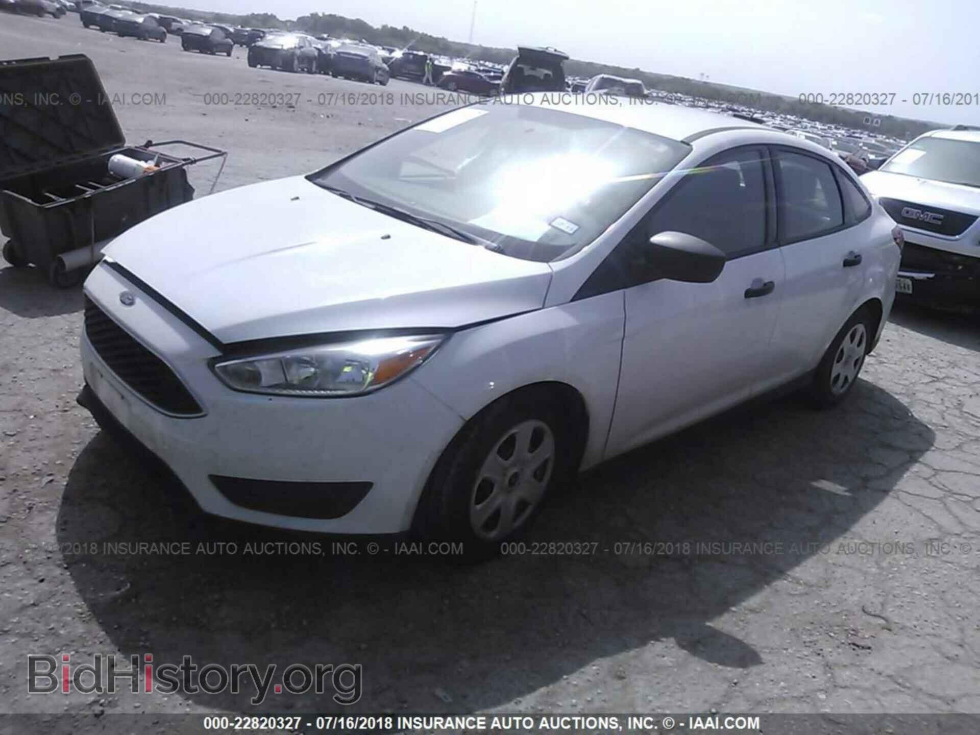 2015 Ford Focus - VIN: 1FADP3E23FL313534 - Photo 2