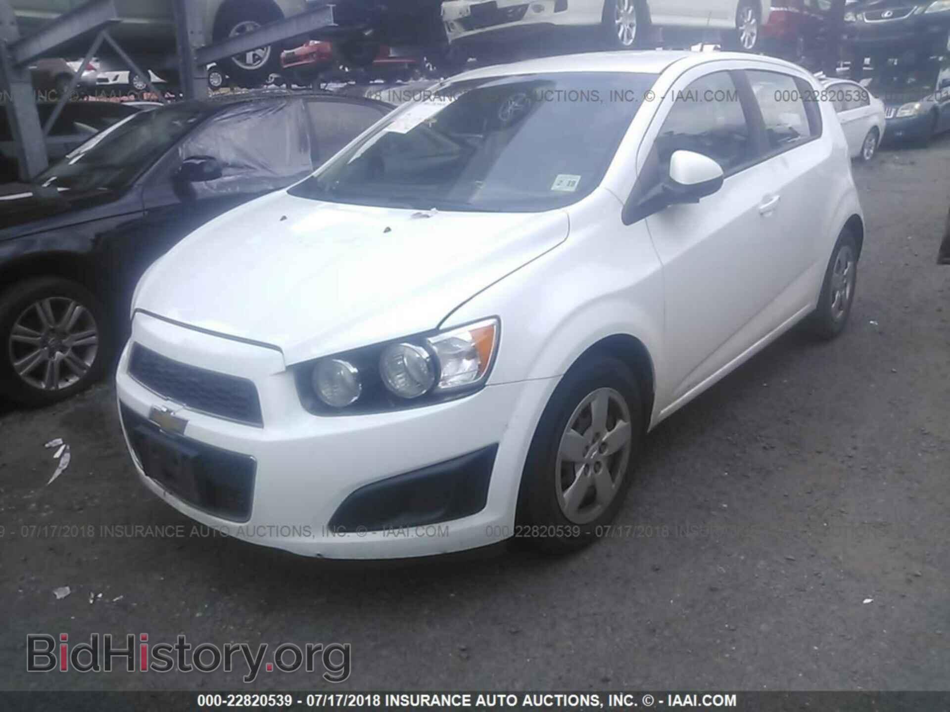 2014 Chevrolet Sonic - VIN: 1G1JA6SH0E4133678 - Photo 2