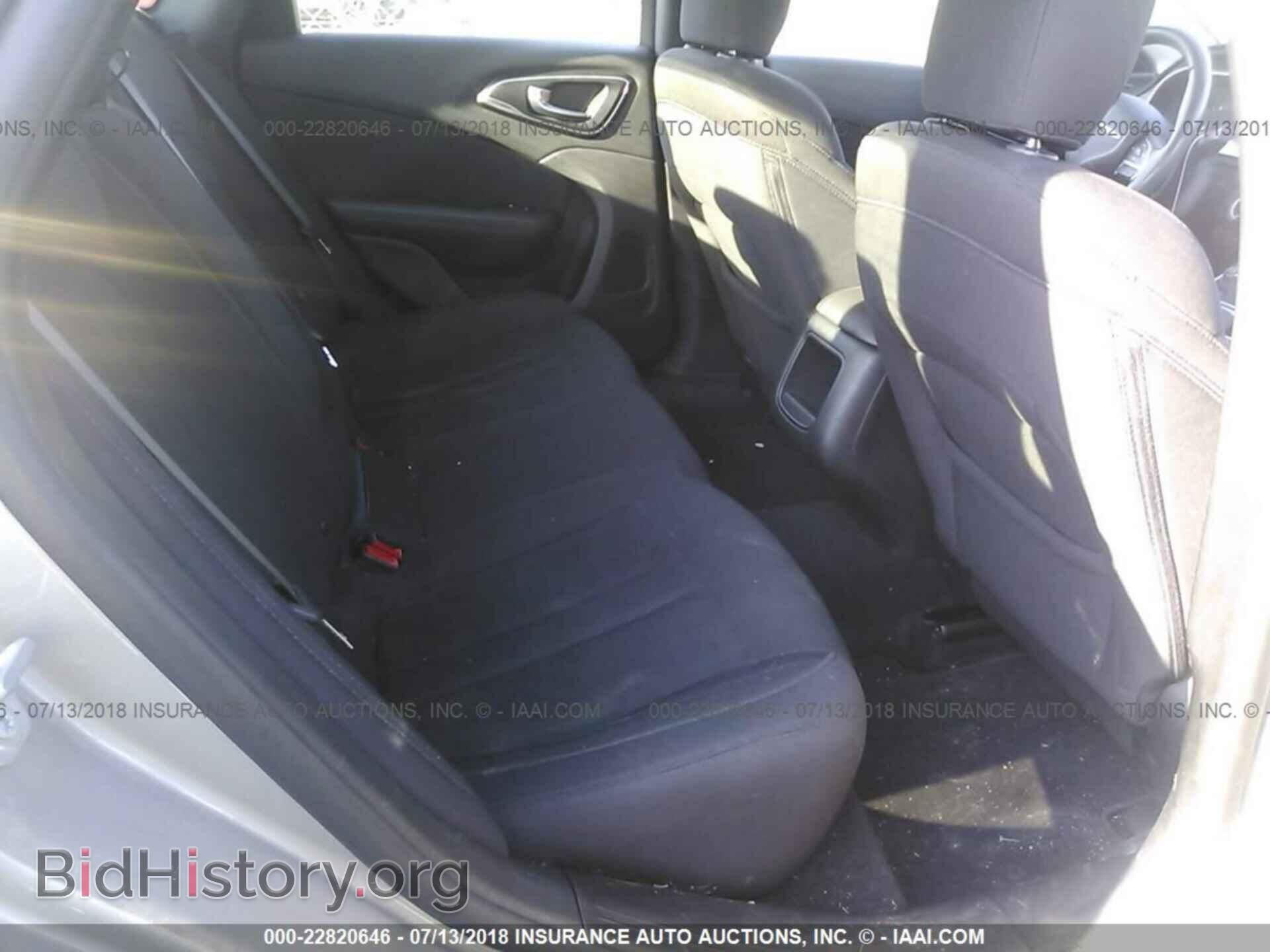 2016 Chrysler 200 - VIN: 1C3CCCFB3GN194099 - Фото 8