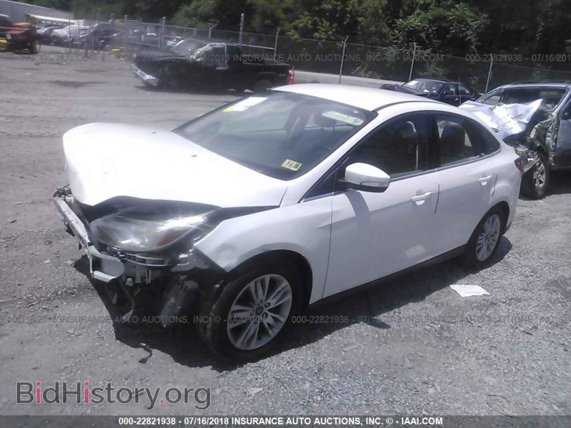 2012 Ford Focus - VIN: 1FAHP3H26CL180244 - Photo 2