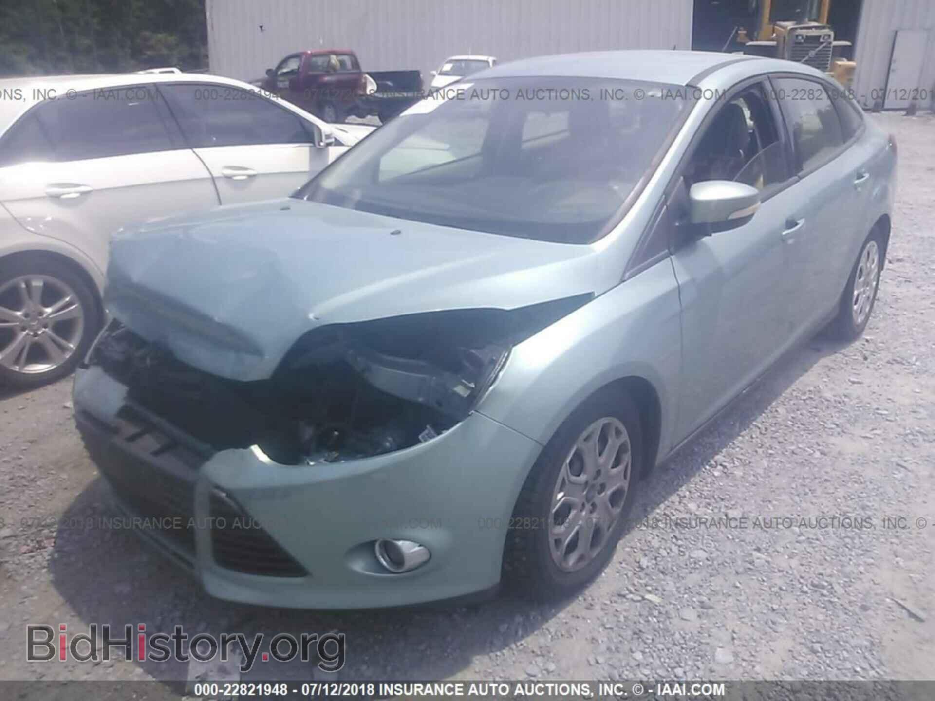 2012 Ford Focus - VIN: 1FAHP3F28CL241158 - Фото 2