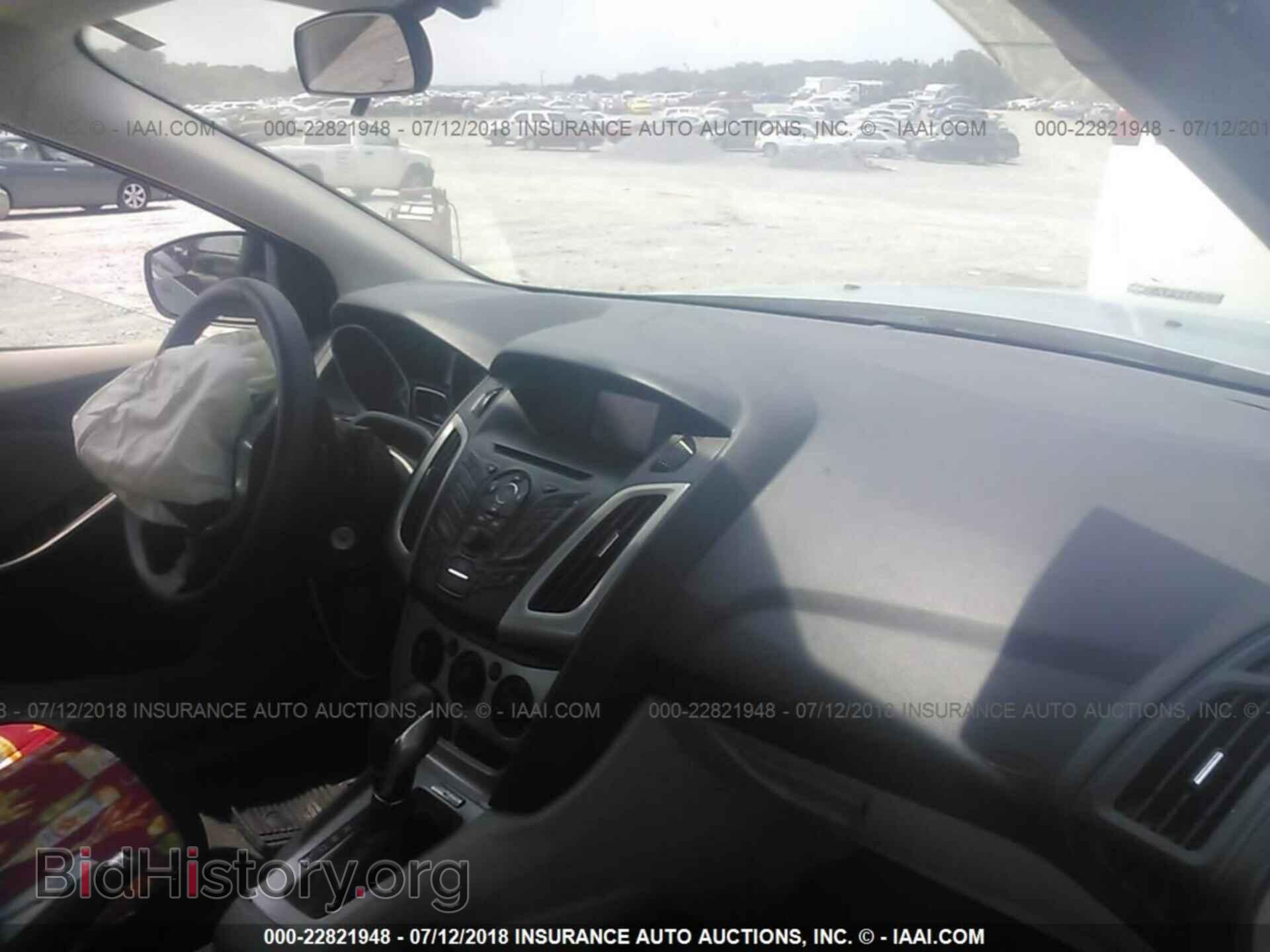 2012 Ford Focus - VIN: 1FAHP3F28CL241158 - Фото 5