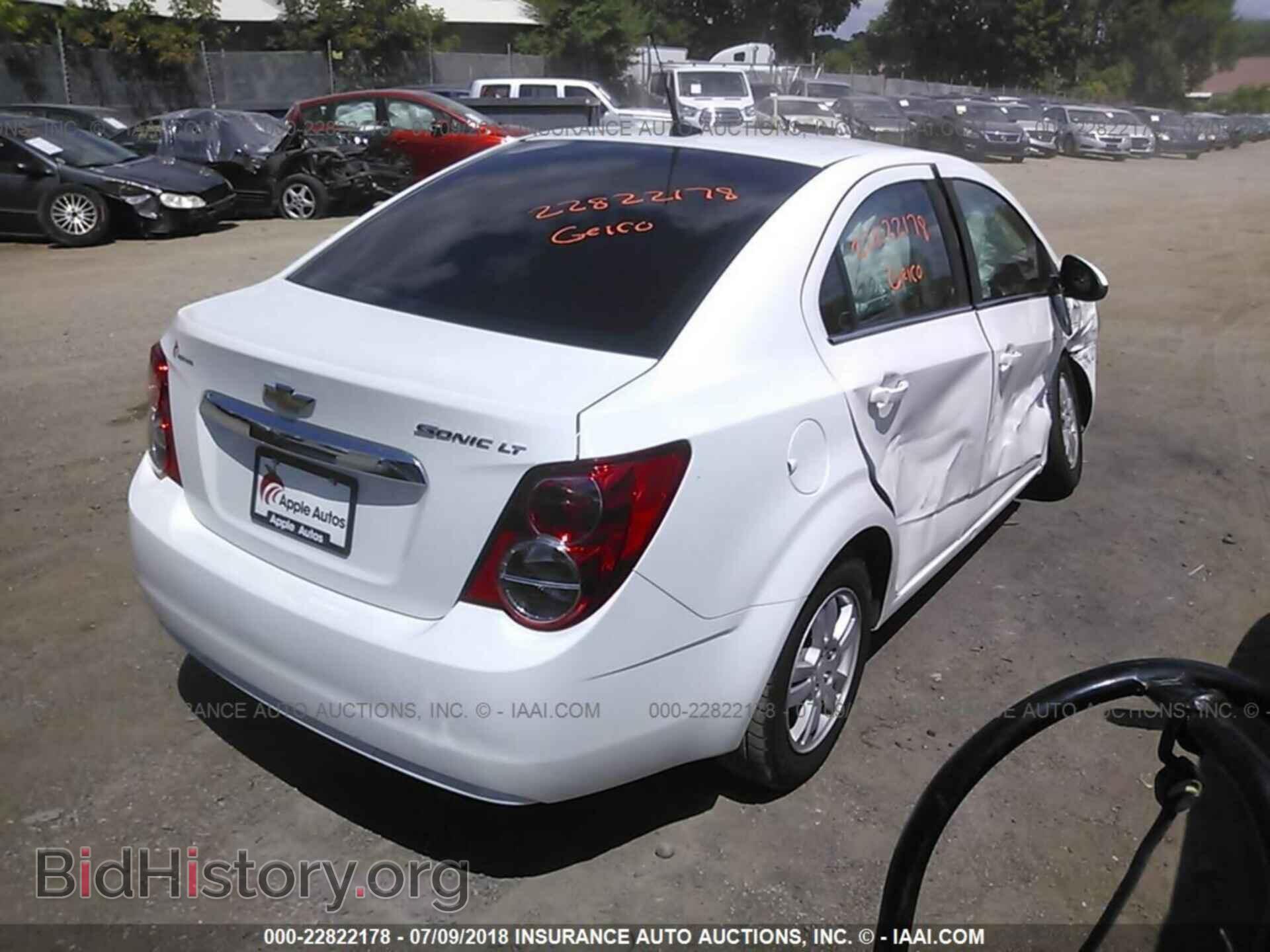 2014 Chevrolet Sonic - VIN: 1G1JC5SH4E4133395 - Фото 4