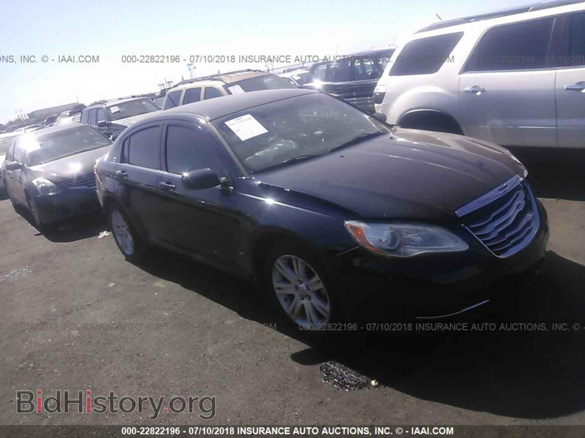 Photo 1C3CCBBB6DN629063 - Chrysler 200 2013