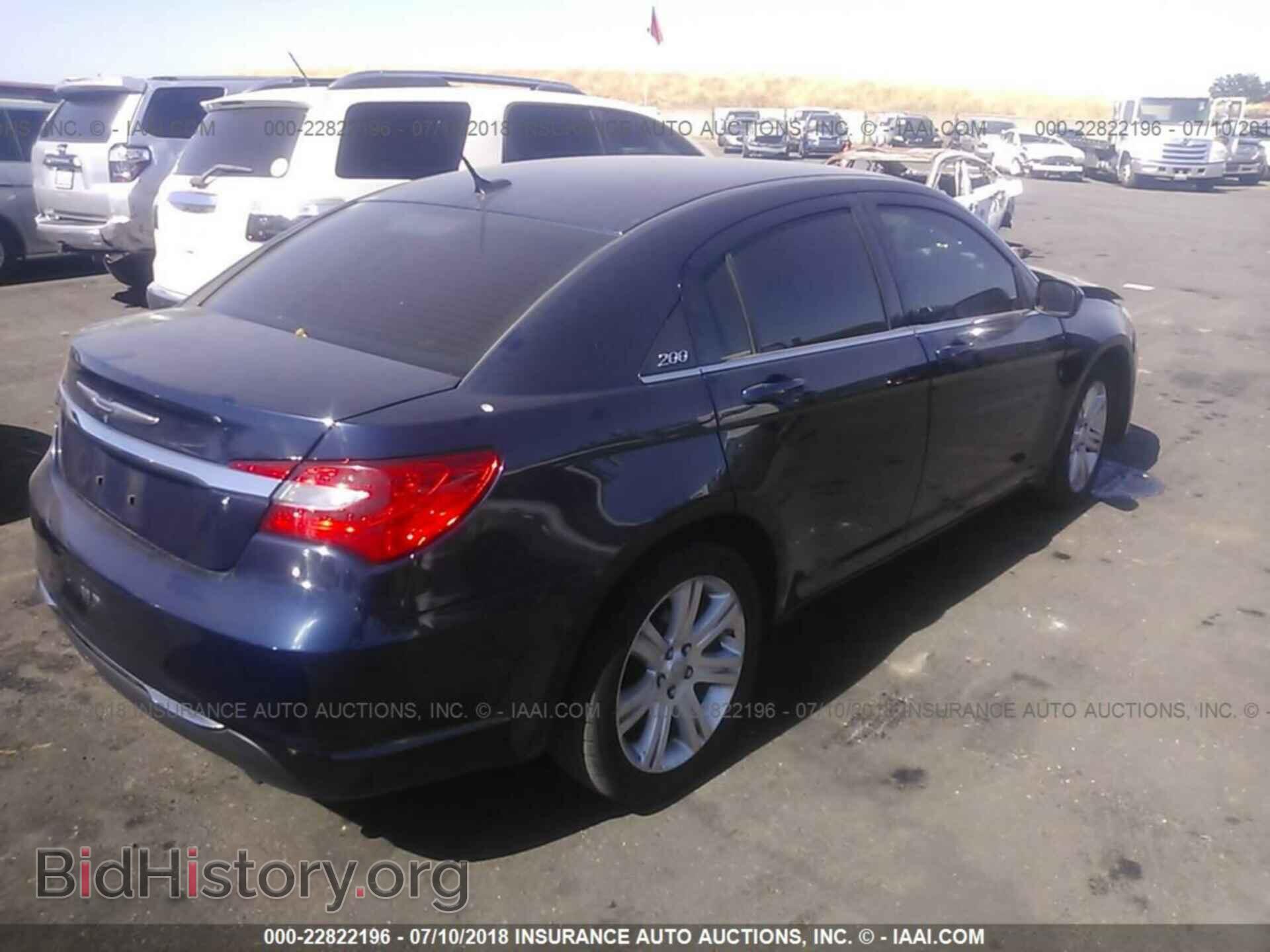 2013 Chrysler 200 - VIN: 1C3CCBBB6DN629063 - Photo 4