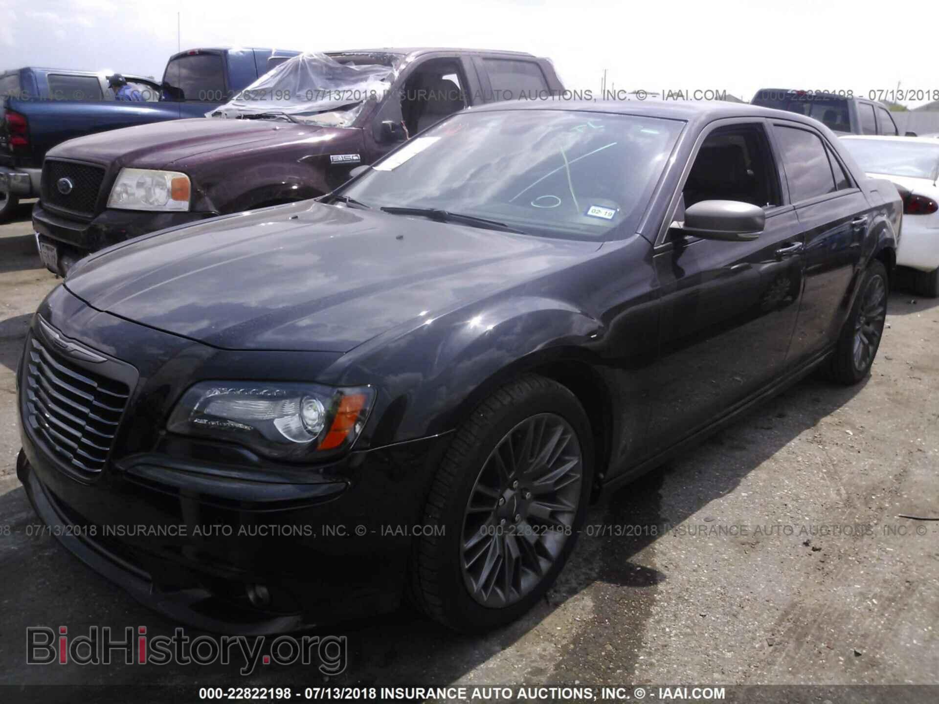 2013 Chrysler 300c - VIN: 2C3CCADT6DH727048 - Фото 2