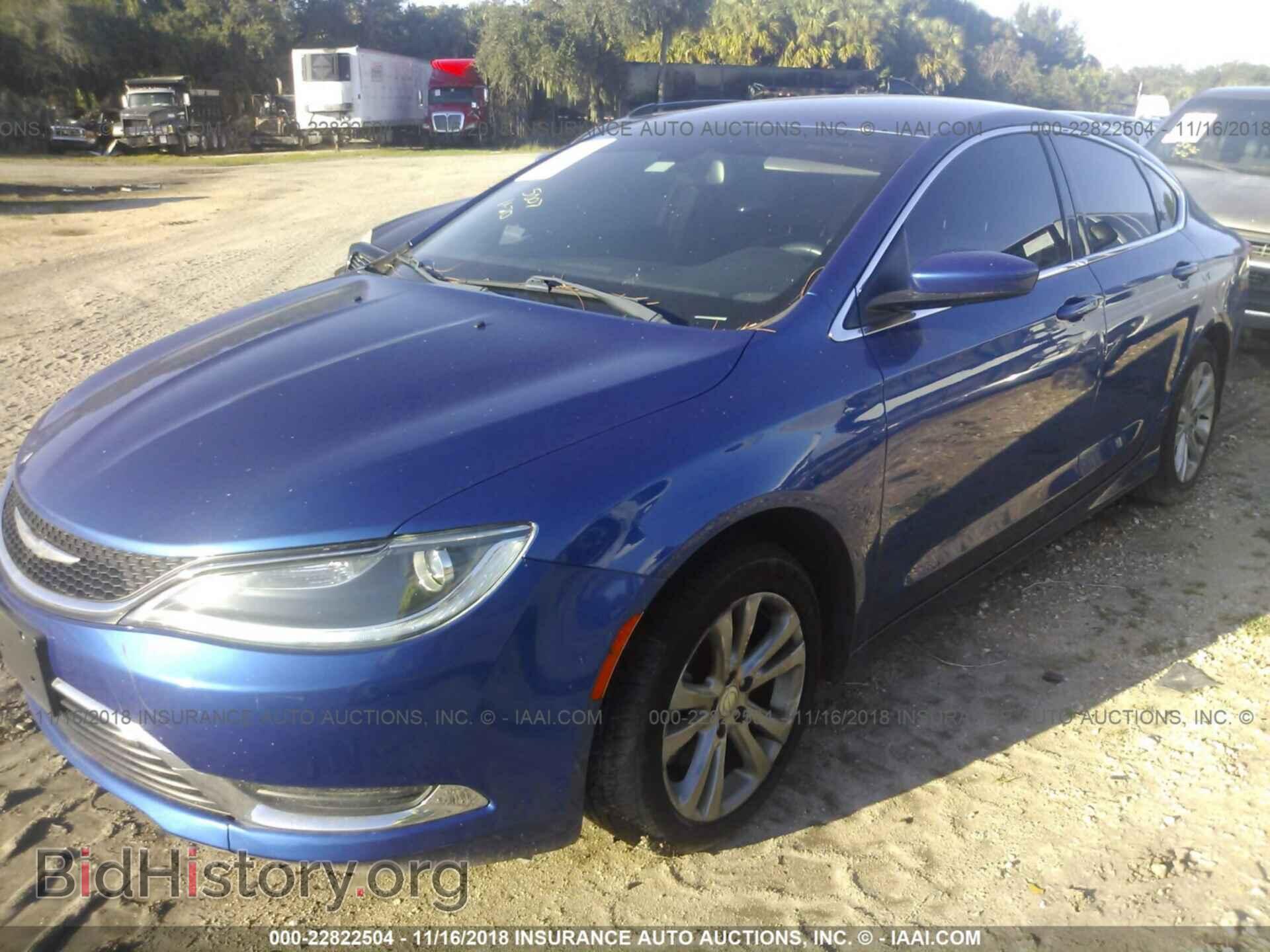 2015 Chrysler 200 - VIN: 1C3CCCABXFN724946 - Photo 2