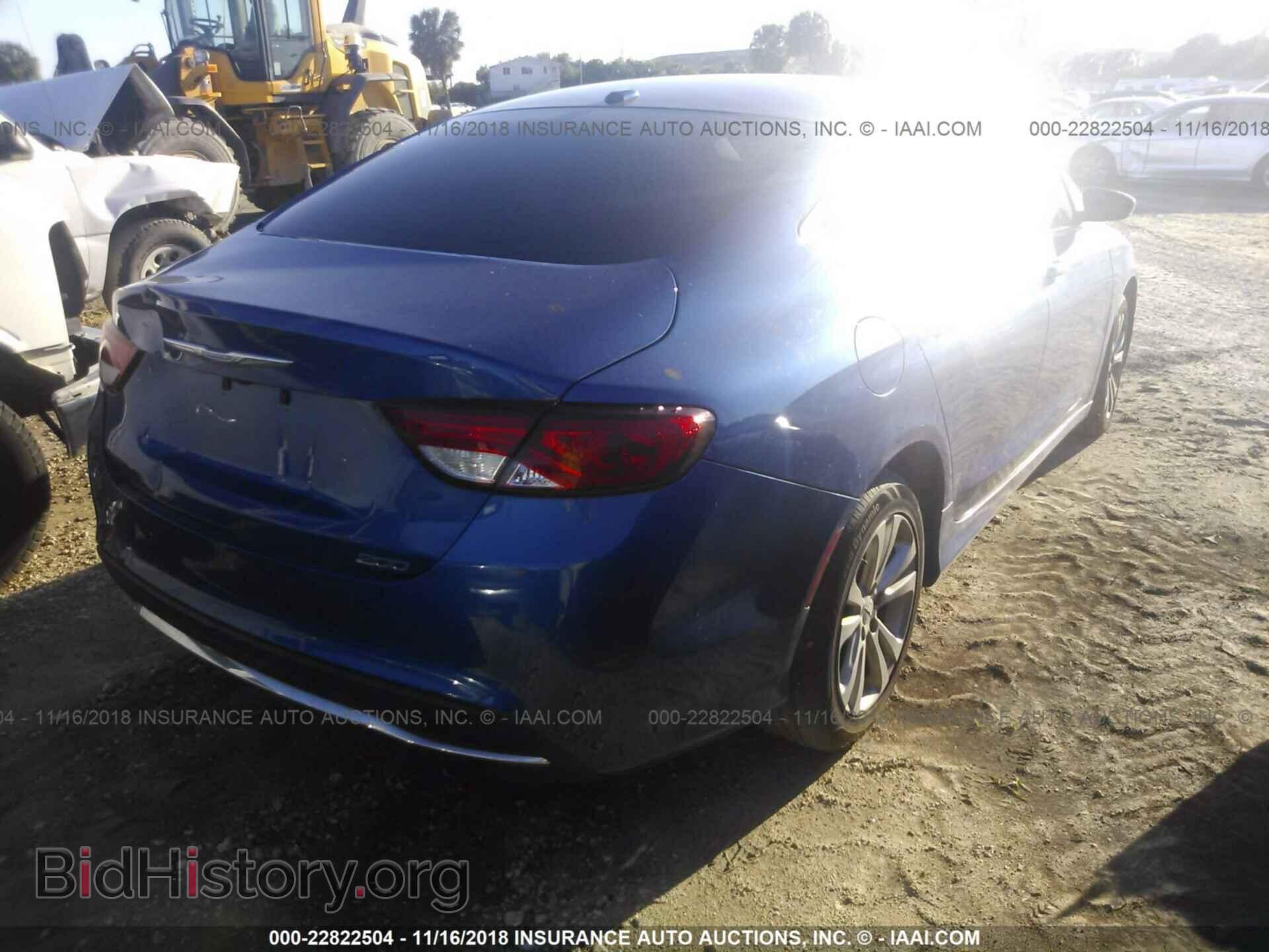 2015 Chrysler 200 - VIN: 1C3CCCABXFN724946 - Photo 4