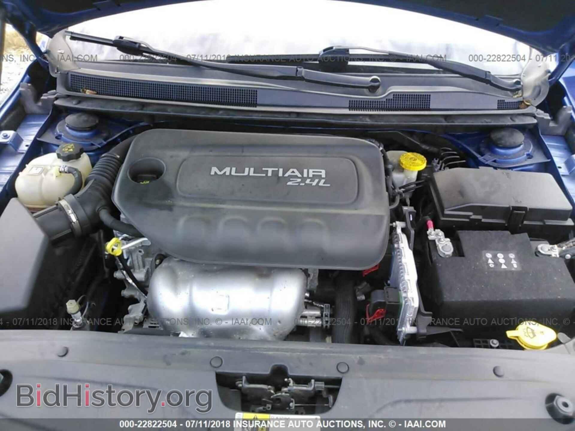 2015 Chrysler 200 - VIN: 1C3CCCABXFN724946 - Photo 10