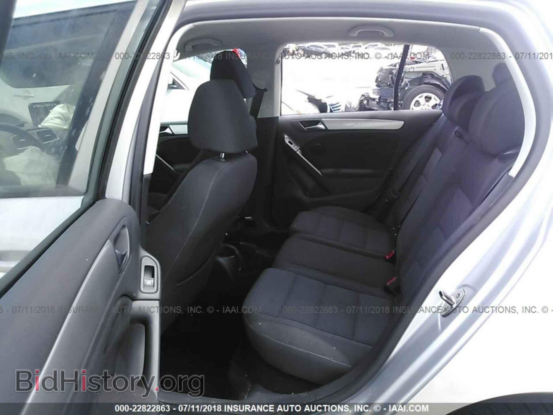 2011 Volkswagen Golf - VIN: WVWDB7AJ2BW258628 - Фото 8