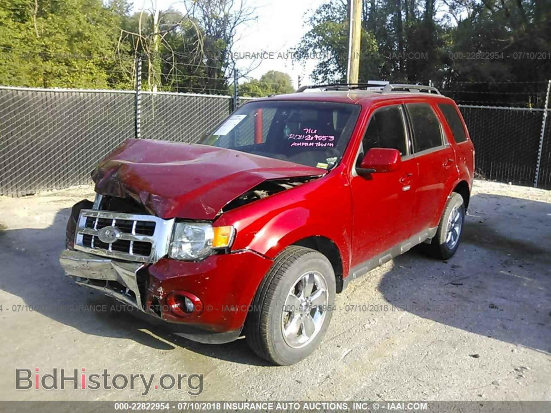 2011 Ford Escape - VIN: 1FMCU9EG0BKB72690 - Фото 2
