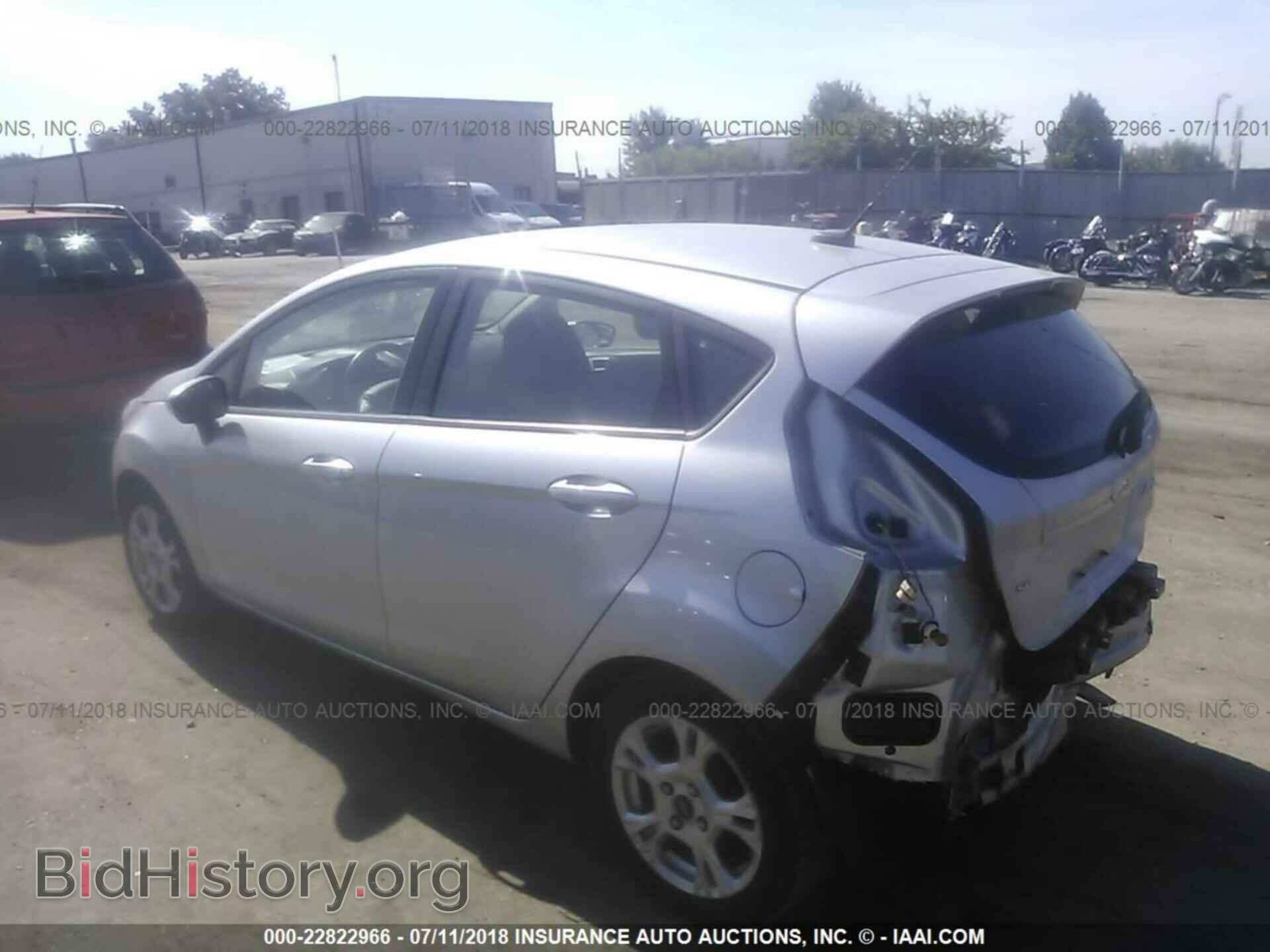 2014 Ford Fiesta - VIN: 3FADP4EJ8EM111539 - Photo 3
