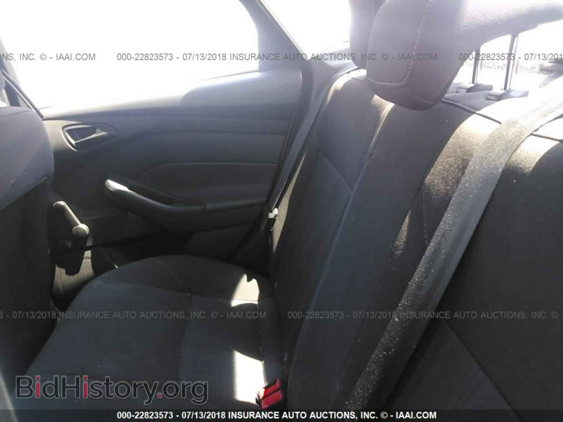 2016 Ford Focus - VIN: 1FADP3E25GL232360 - Photo 8