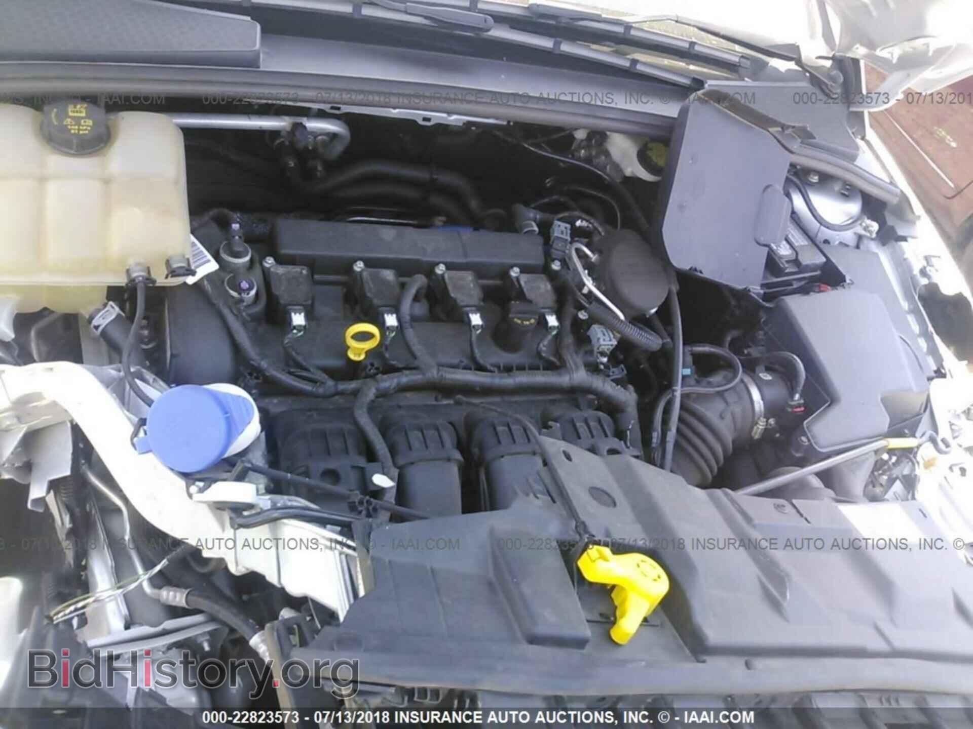 2016 Ford Focus - VIN: 1FADP3E25GL232360 - Photo 10
