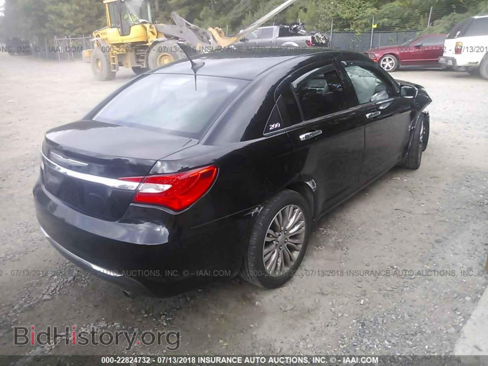 2012 Chrysler 200 - VIN: 1C3CCBCBXCN268305 - Photo 4