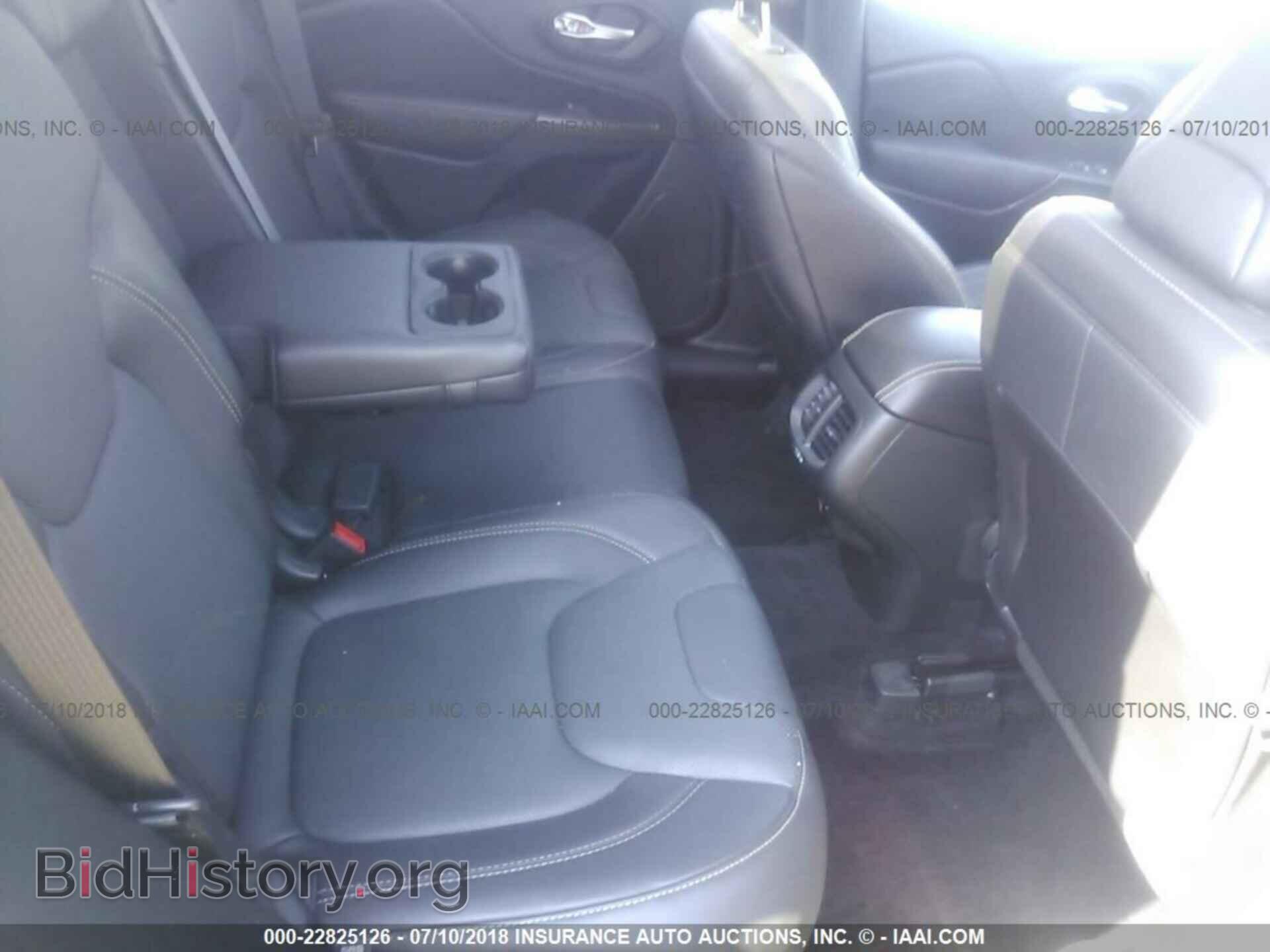2015 Jeep Cherokee - VIN: 1C4PJLDS8FW696086 - Фото 8
