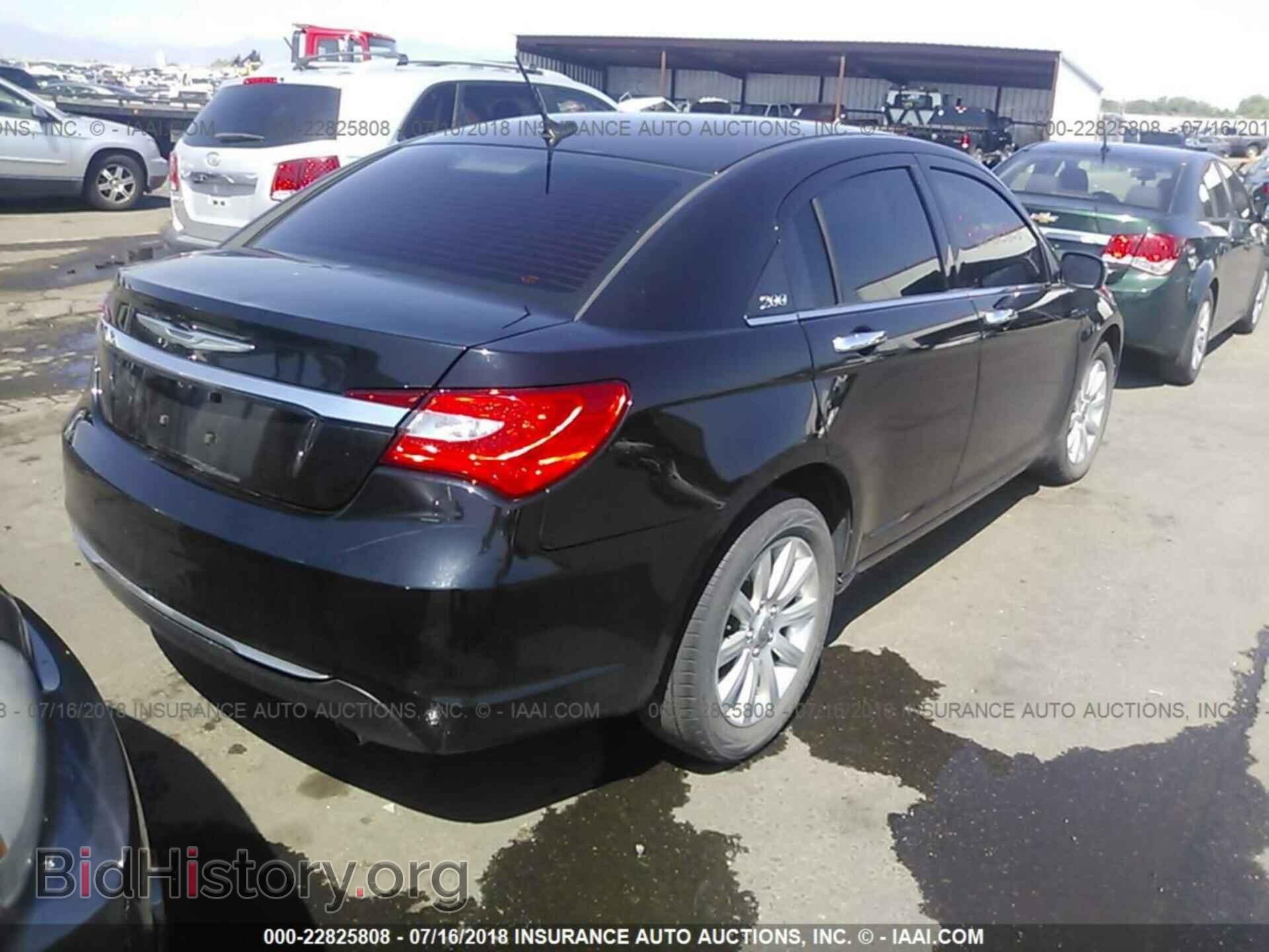 2014 Chrysler 200 - VIN: 1C3CCBCG9EN100072 - Photo 4