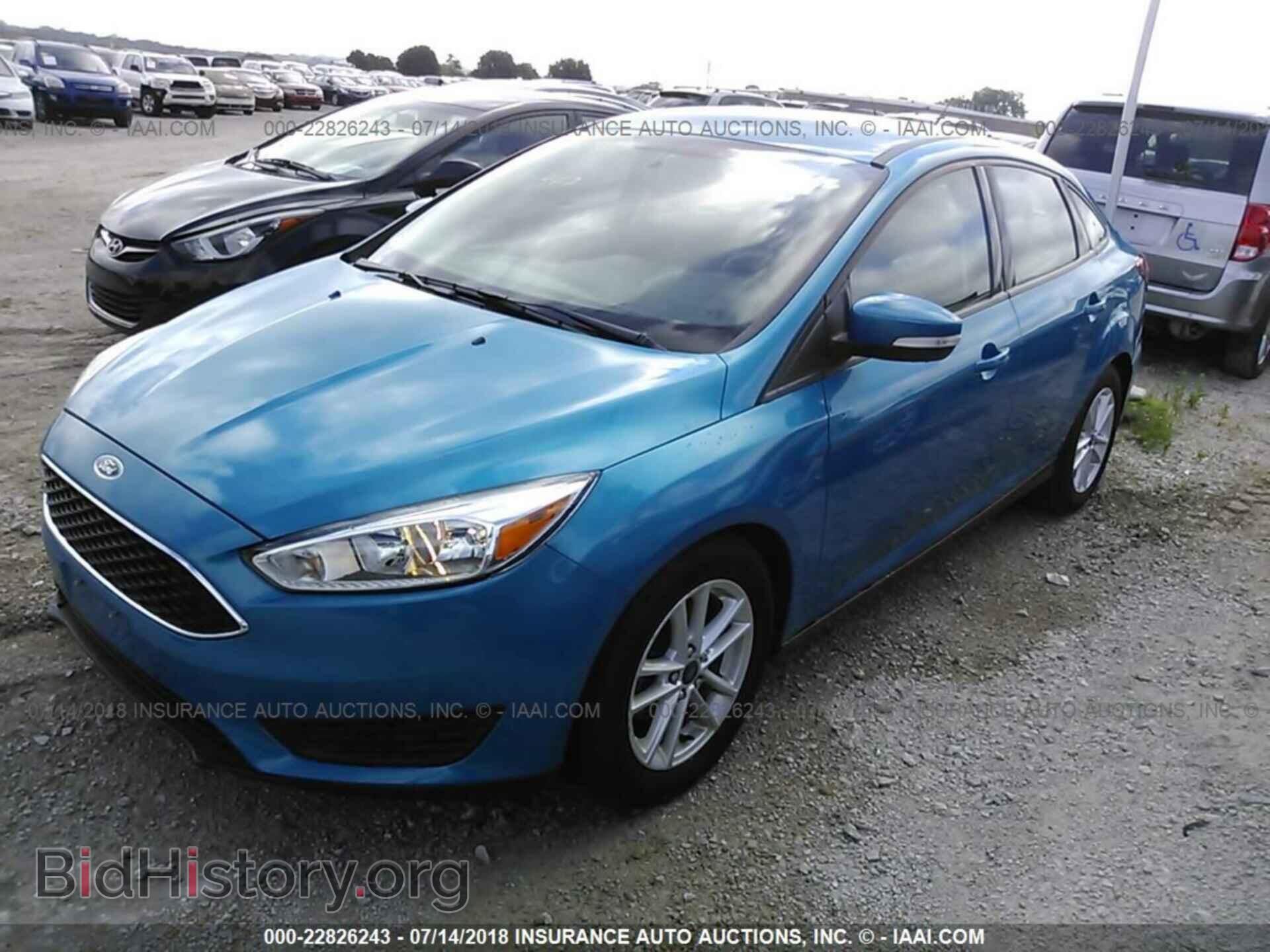 2016 Ford Focus - VIN: 1FADP3F22GL390315 - Фото 2