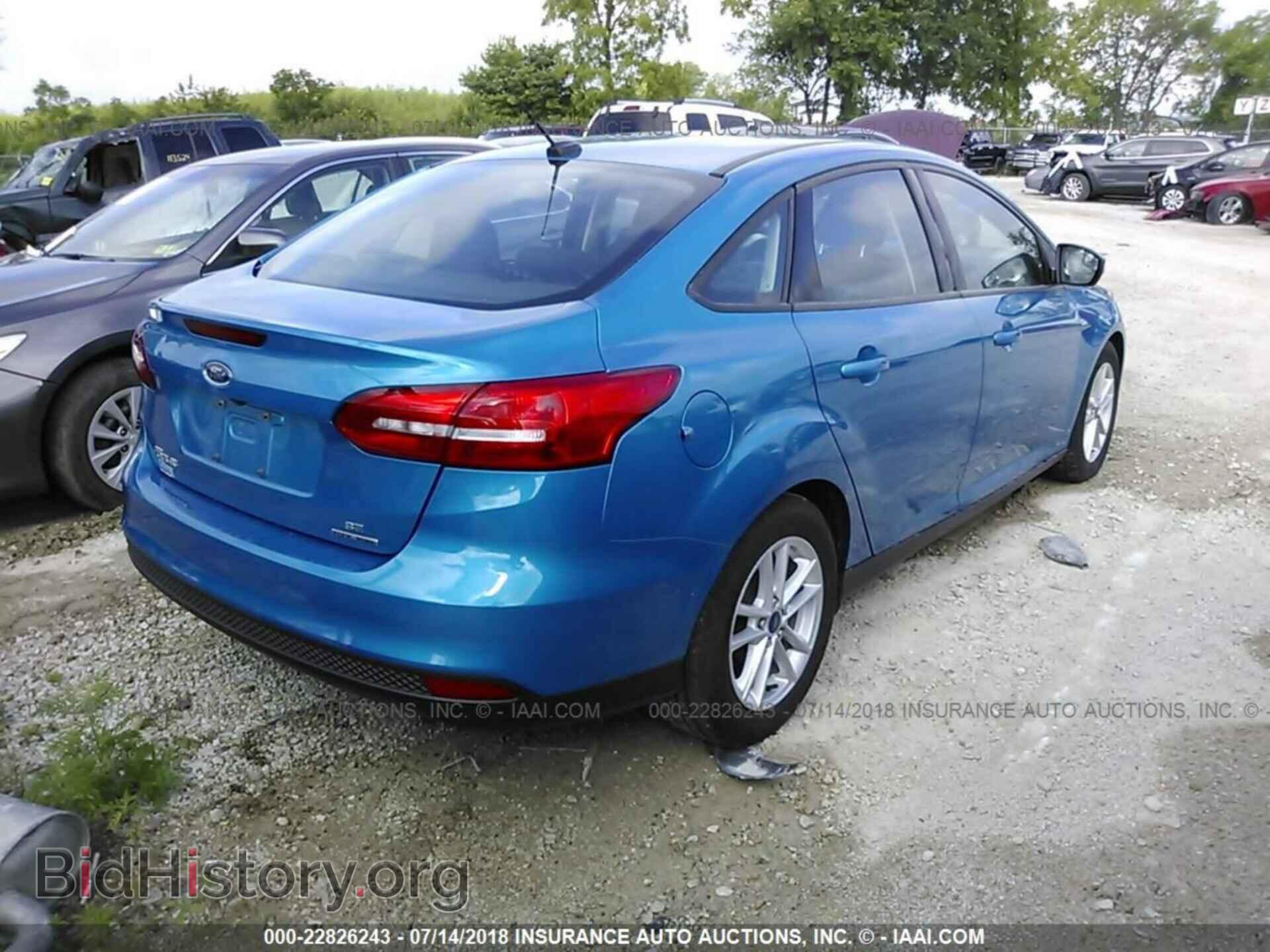 2016 Ford Focus - VIN: 1FADP3F22GL390315 - Фото 4