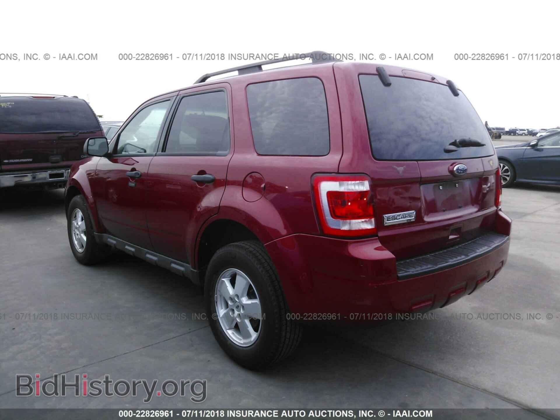 2011 Ford Escape - VIN: 1FMCU0D73BKB37235 - Photo 3