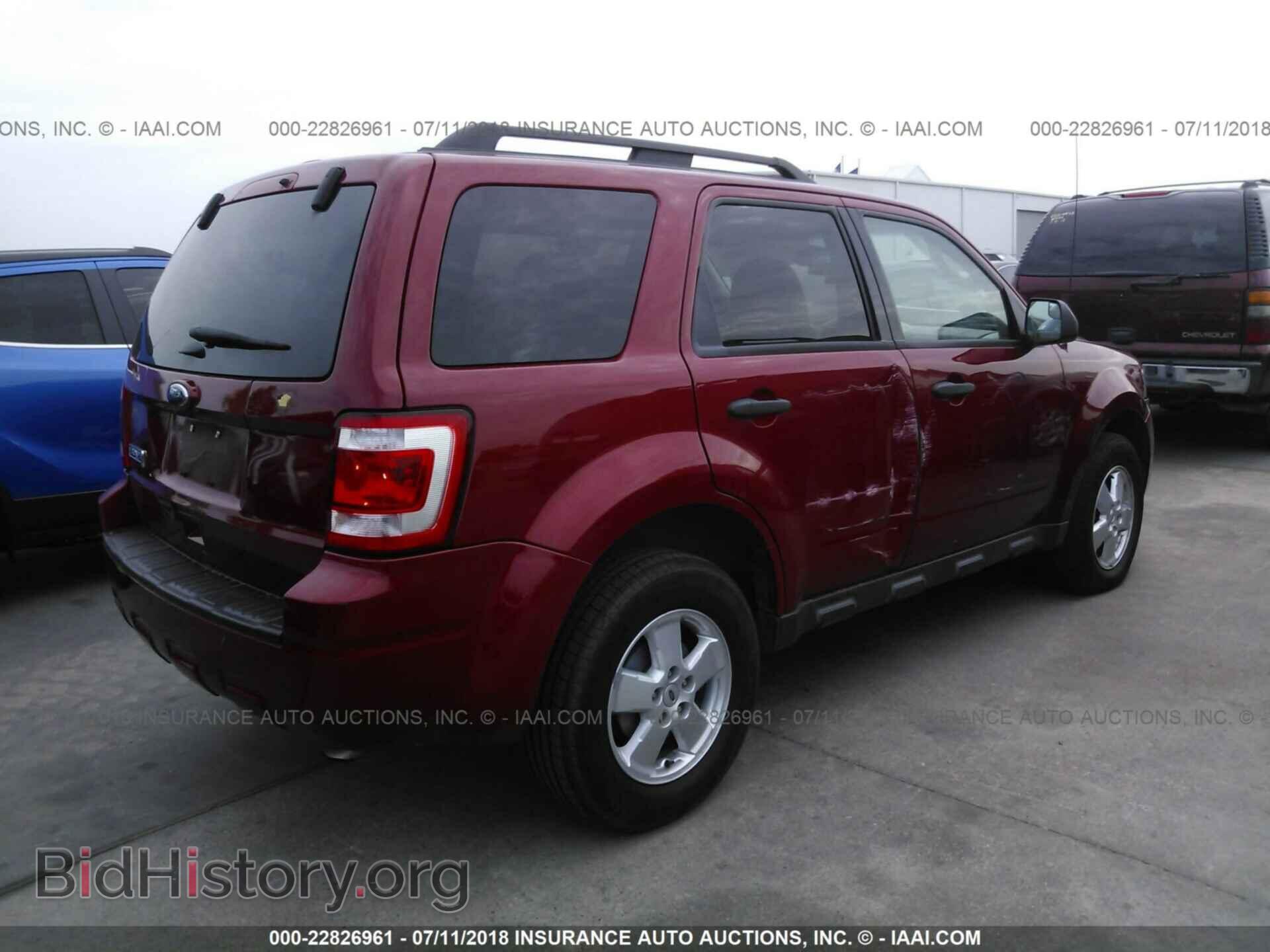 2011 Ford Escape - VIN: 1FMCU0D73BKB37235 - Photo 4