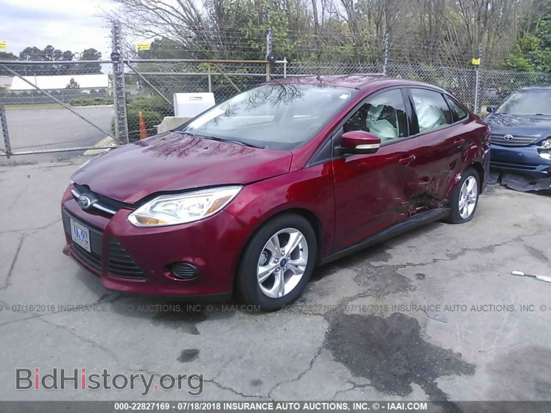 2014 Ford Focus - VIN: 1FADP3F25EL172799 - Photo 2