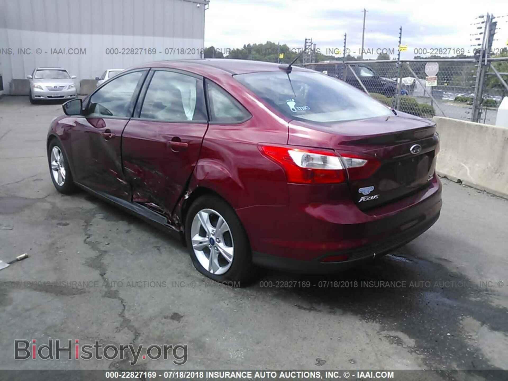 2014 Ford Focus - VIN: 1FADP3F25EL172799 - Photo 3