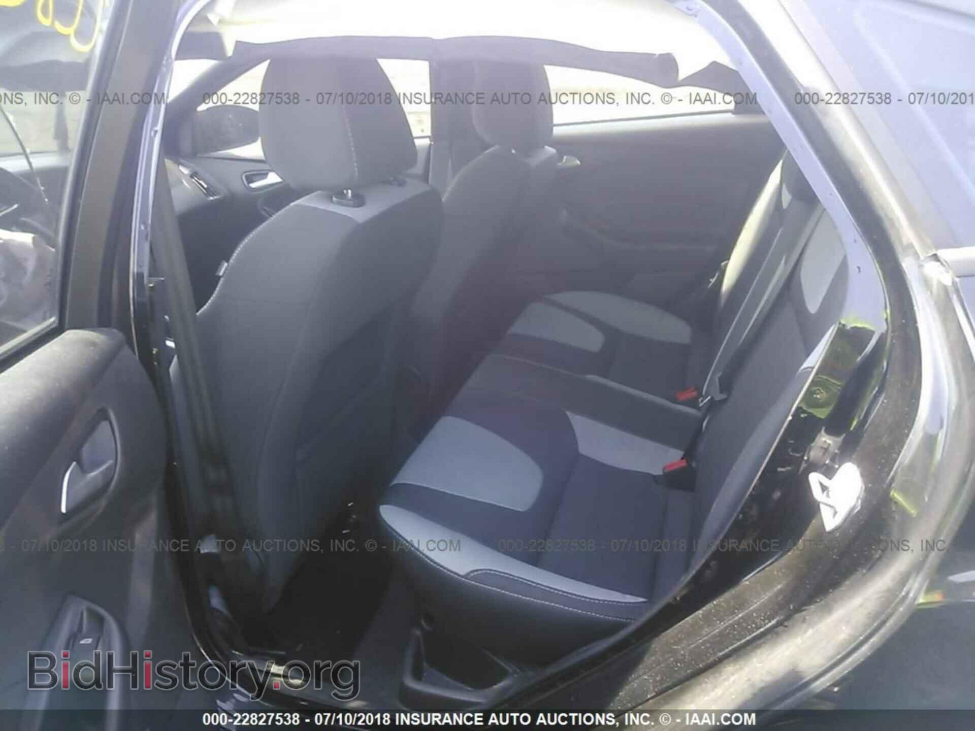 2014 Ford Focus - VIN: 1FADP3F22EL246230 - Photo 8