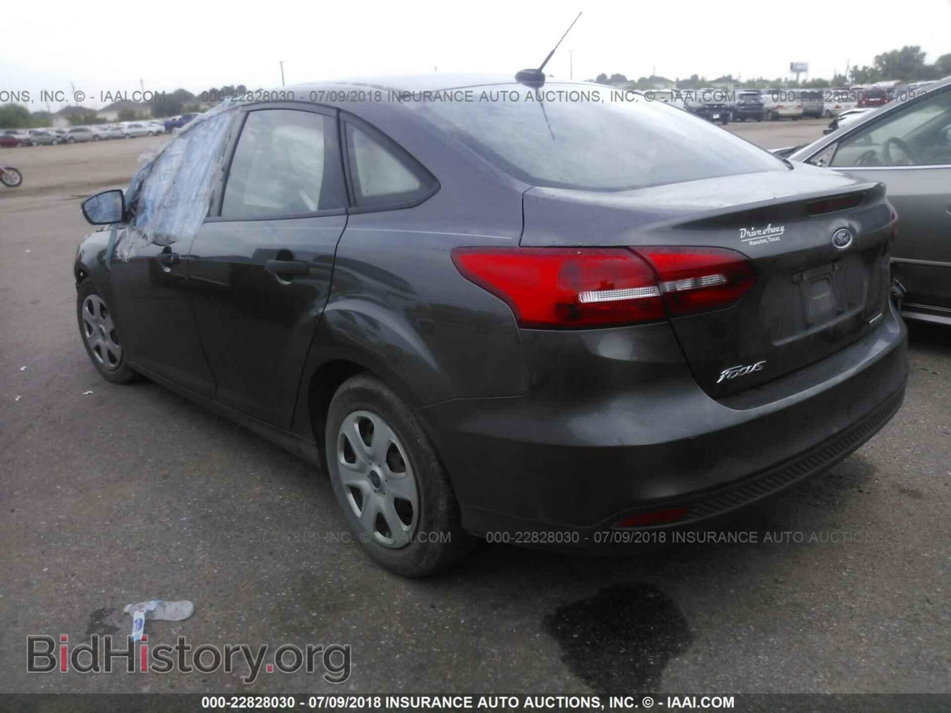 2016 Ford Focus - VIN: 1FADP3E2XGL212413 - Фото 3