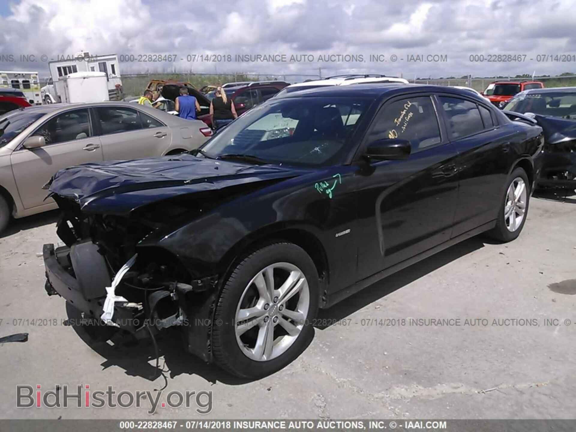 2011 Dodge Charger - VIN: 2B3CM5CT7BH548971 - Фото 2
